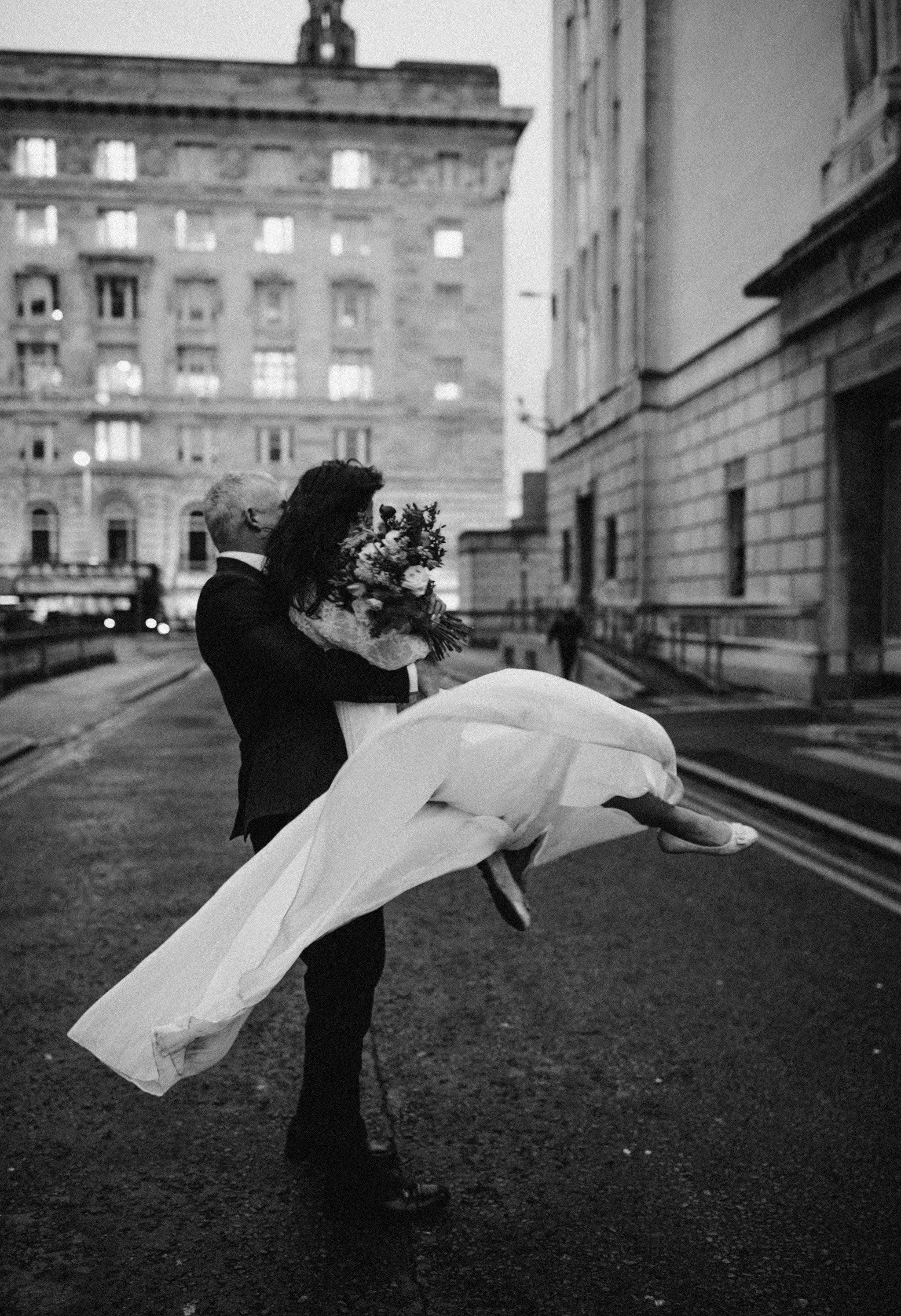 How To Choose The Right Photographer For Your Big Day