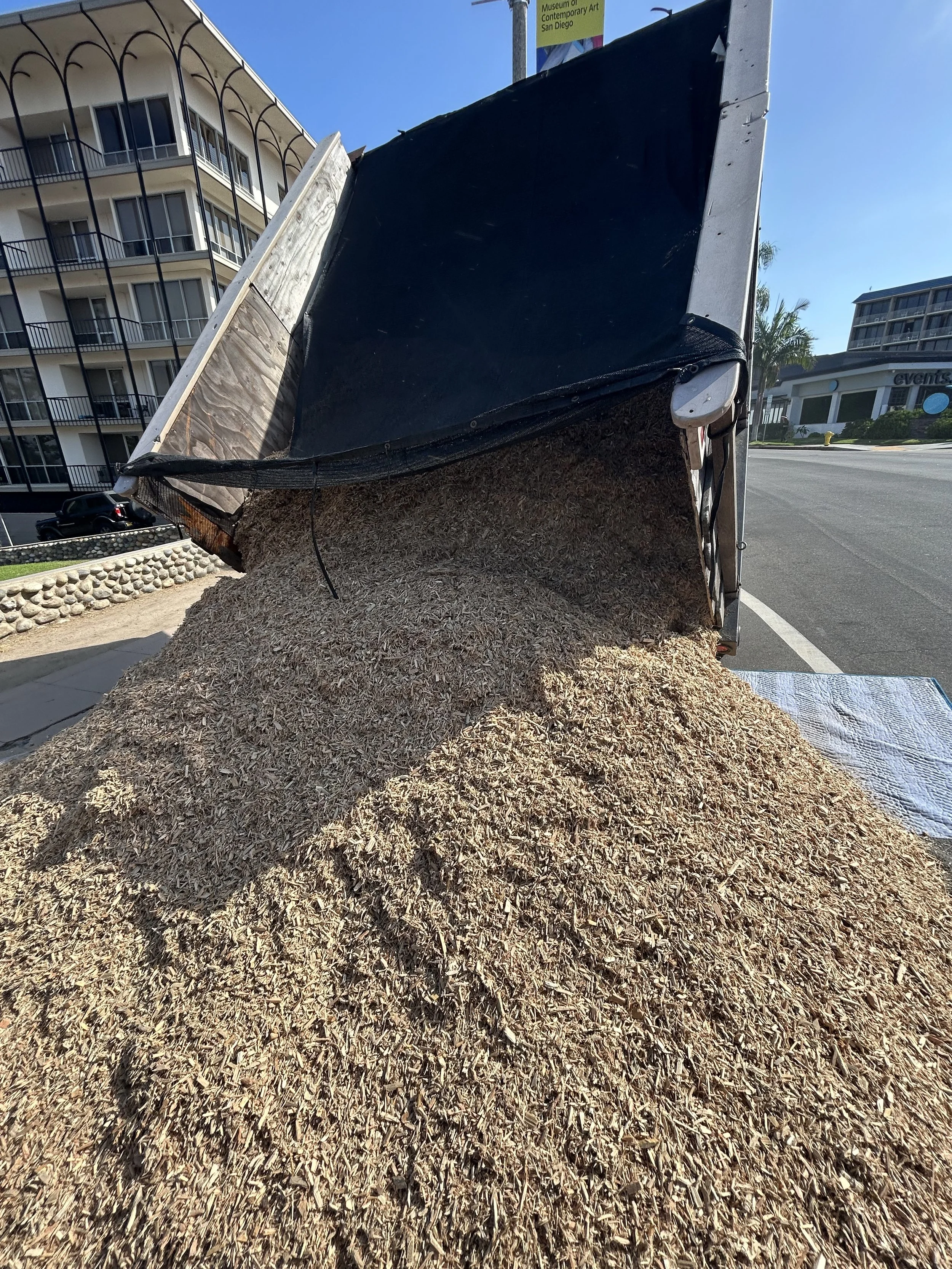 City Farmers Nursery mulch delivery!