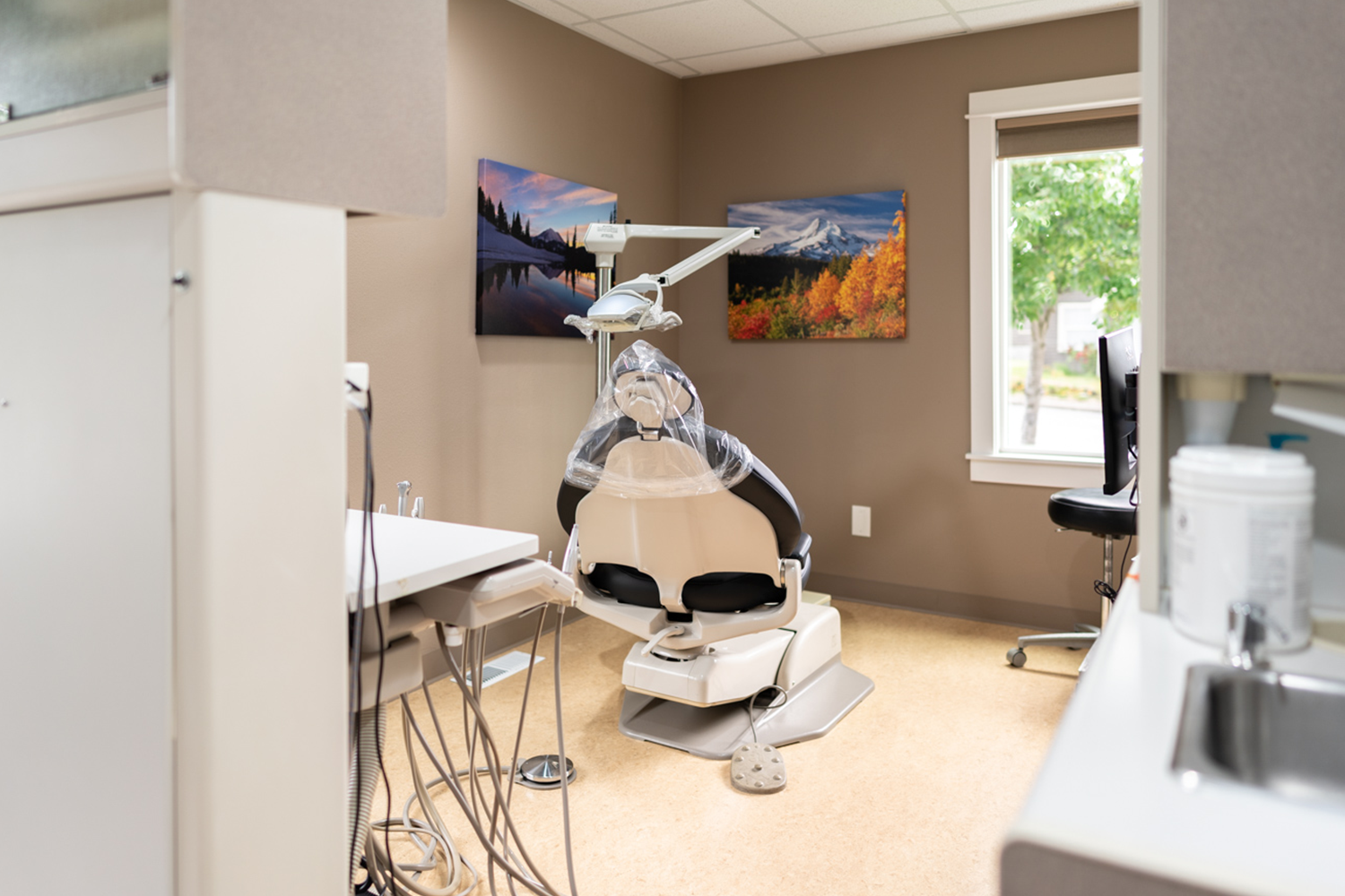 ## Dental Care Designed Around You
A great dental experience is about more than just the treatment. At Solutions Dental, our Tacoma dental office is designed with our patients in mind, creating a comfortable and welcoming setting where you can feel 