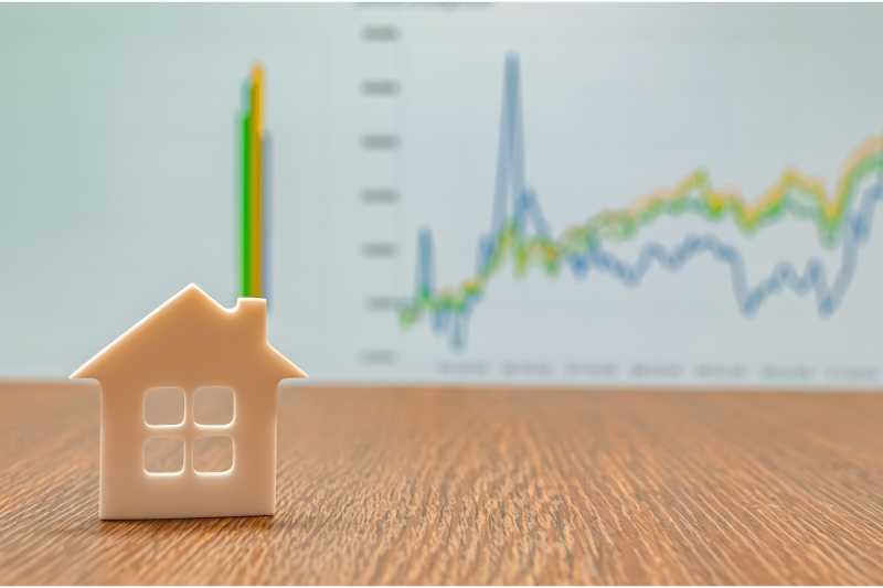 What is a real estate syndication?