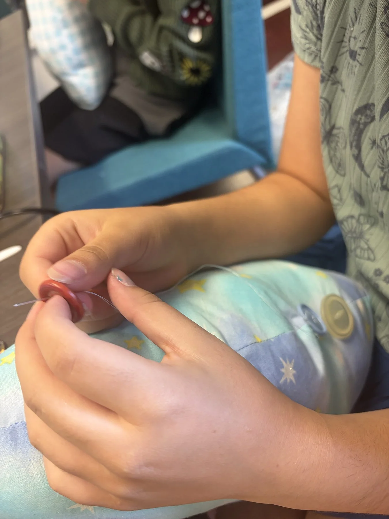 kids sewing camp hand sewing2.jpg
