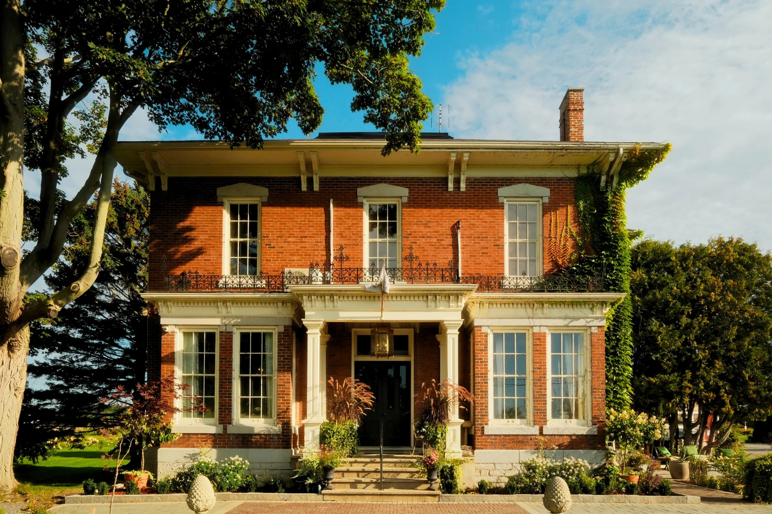 The Eddie Farm & Hotel — ON, CAN