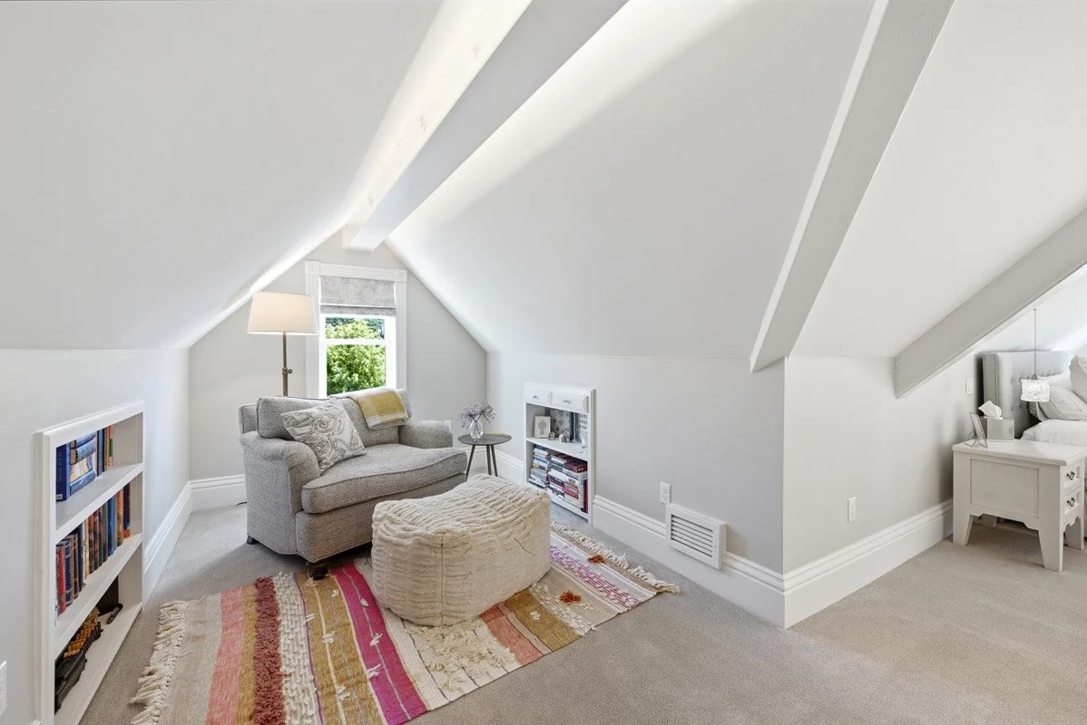 35 - 733 Woodside.jpg