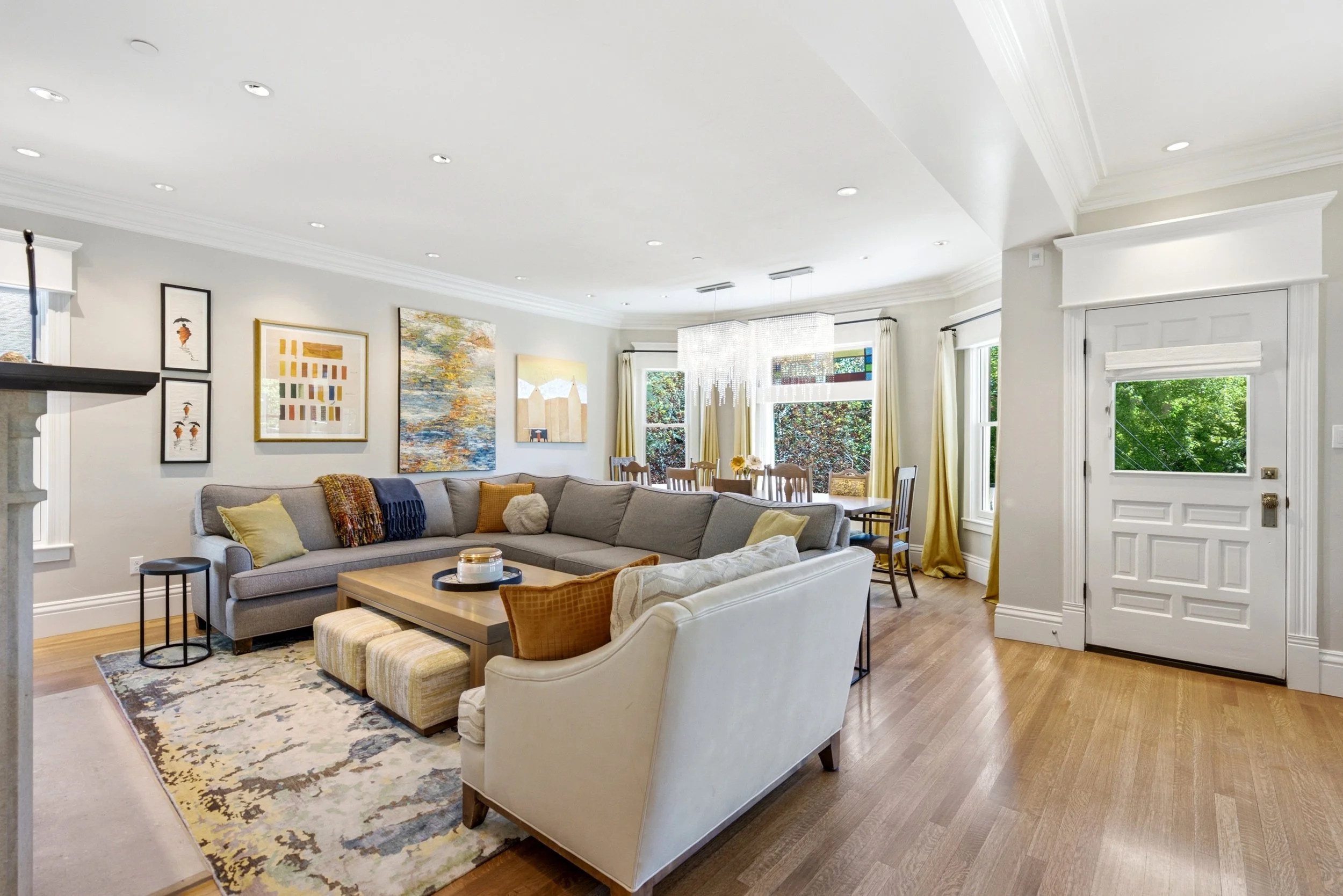 9 - 733 Woodside.jpg