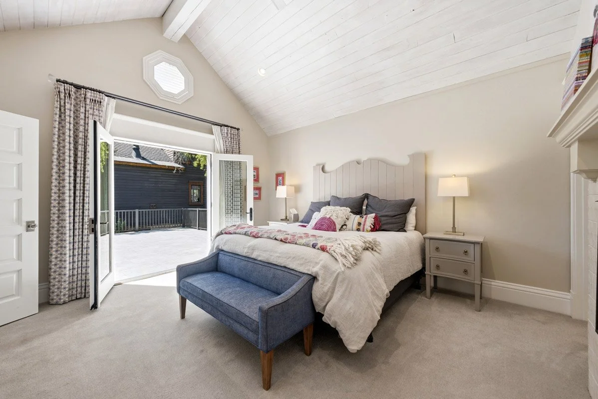39 - 733 Woodside.jpg