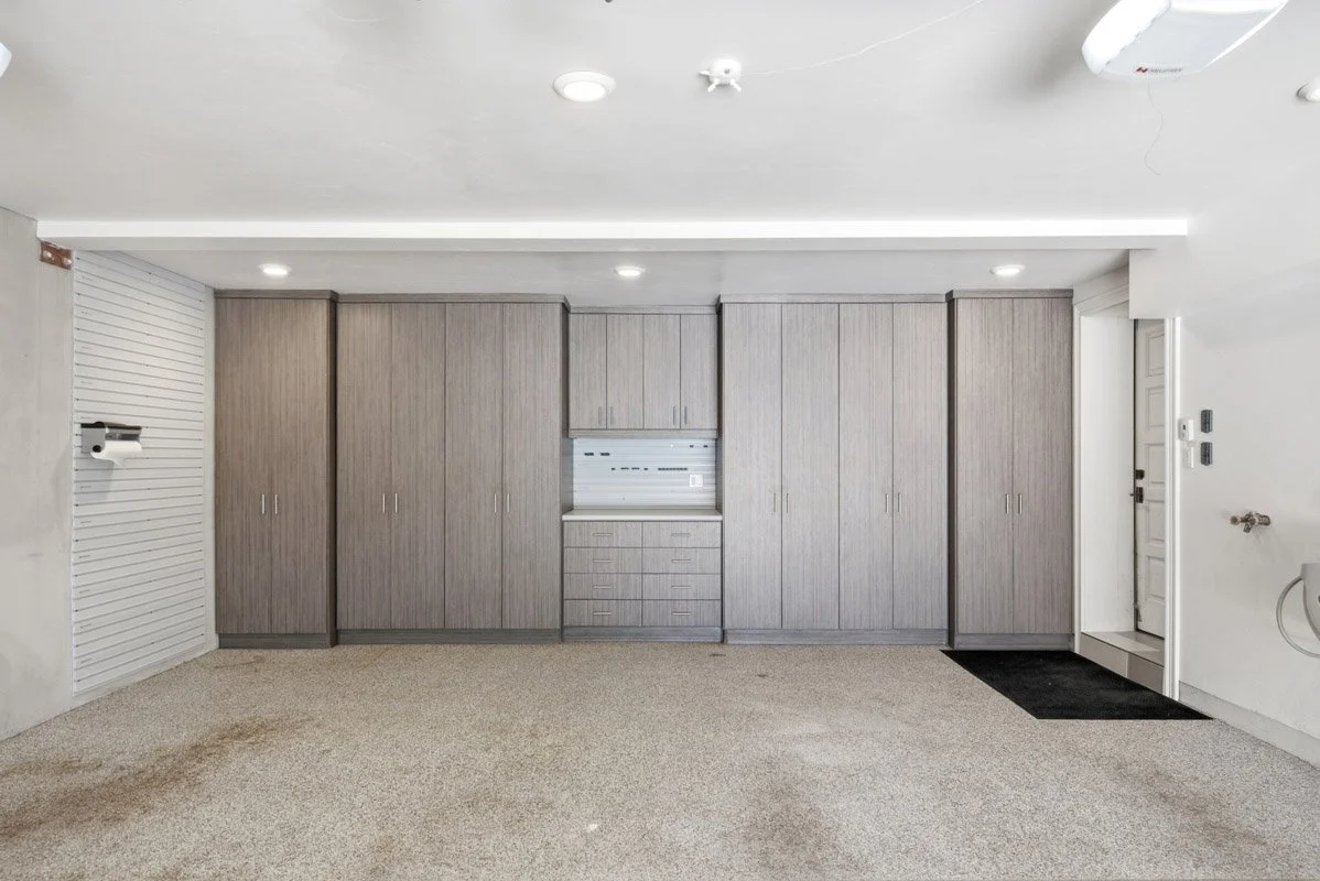 61 - 733 Woodside.jpg