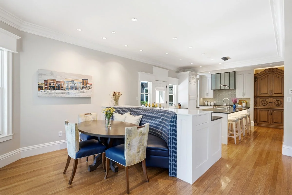12 - 733 Woodside.jpg