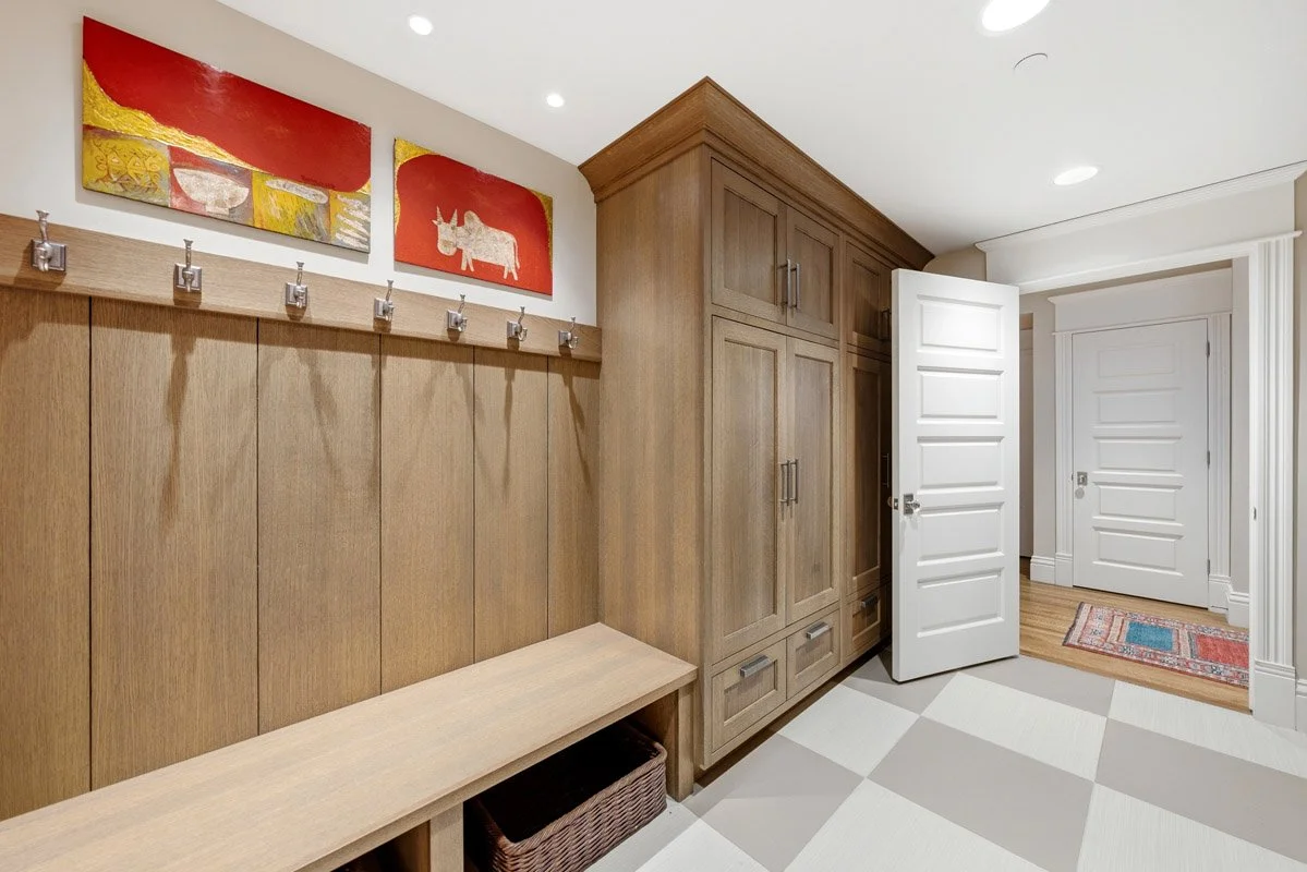 57 - 733 Woodside.jpg