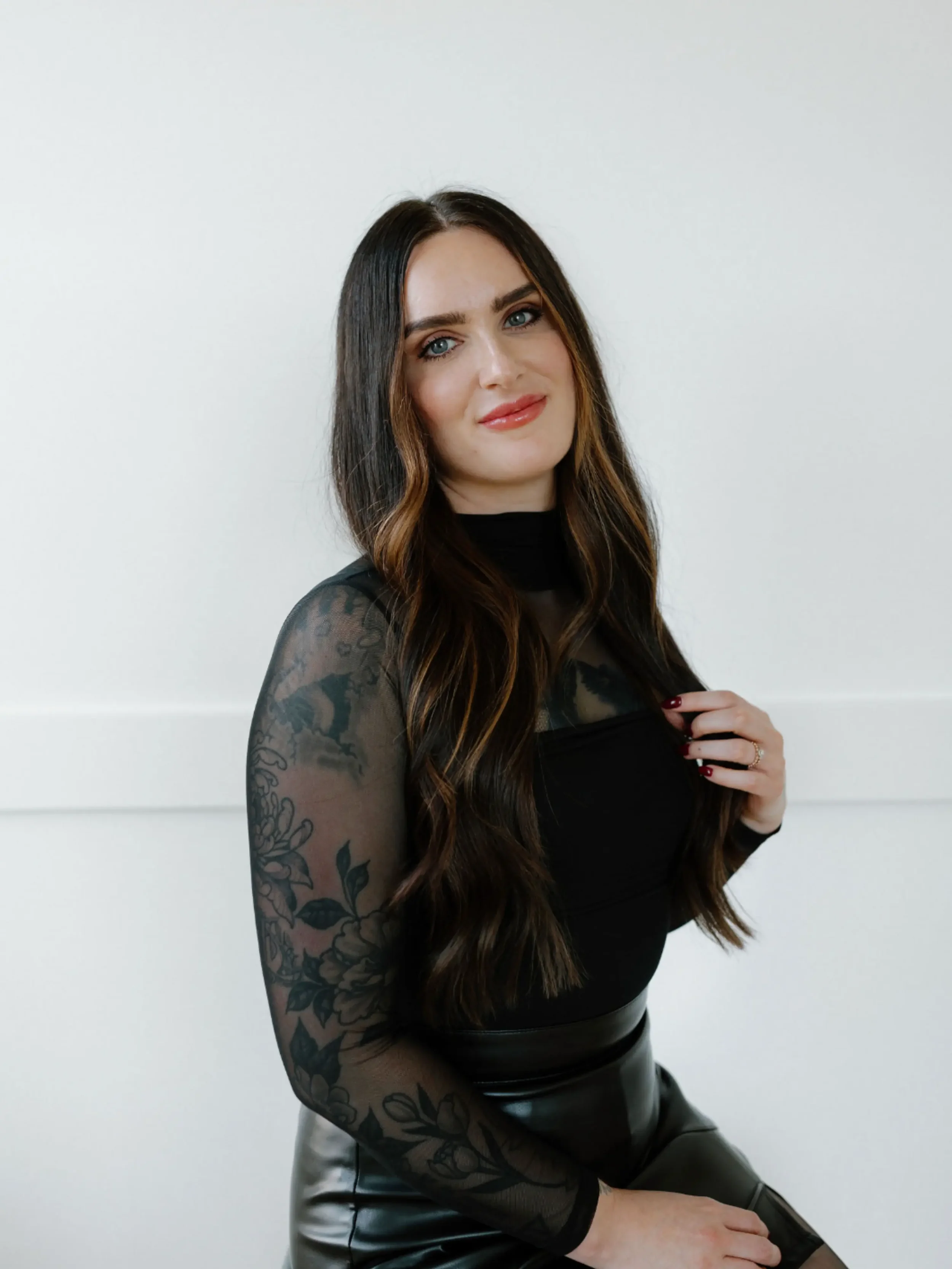Jenna, hair stylist at Itsa Salon in Puyallup WA