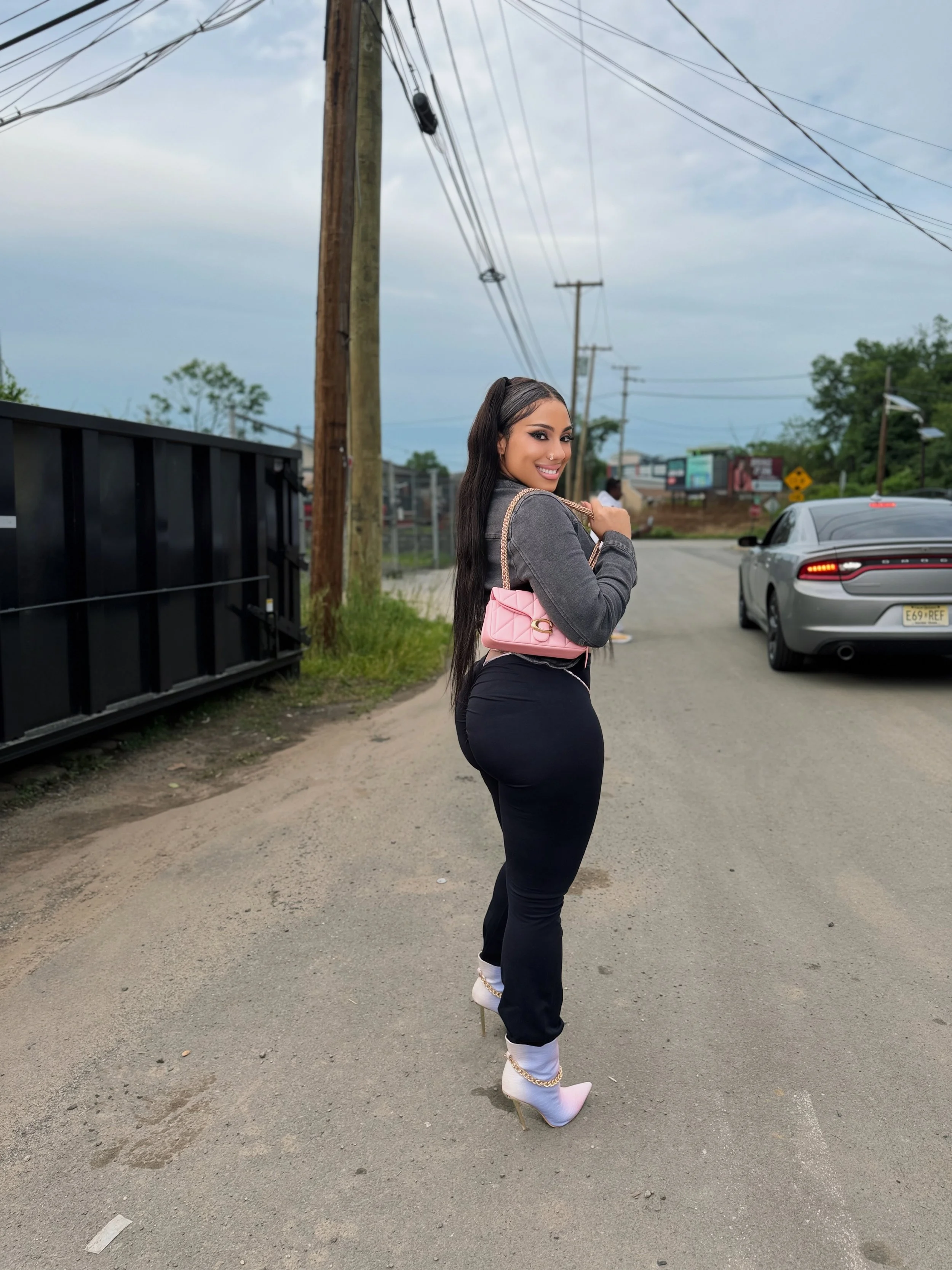 less explaining. more living #callmeh 

#living #ProtectYourPeace #jadel