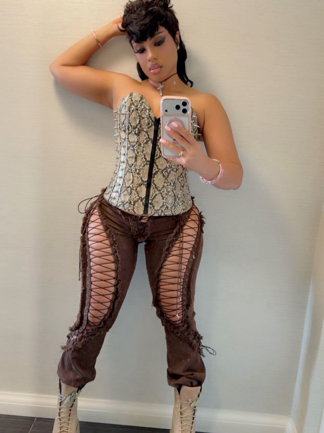 A Bad Ass in Toronto! SOS Performance Time!

Hair by @dreadlockspecialist

#mullet #hair #toronto #caribana #sosfest
