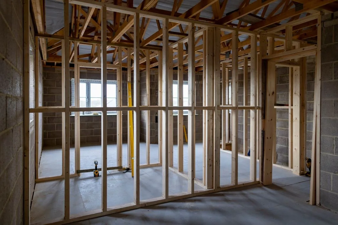 Non-Load-Bearing Stud Wall Installation & Maintenance