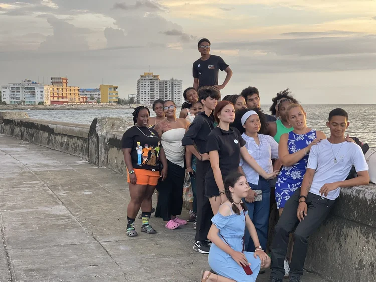 YEI students in Cuba through Smart Hustle Abroad