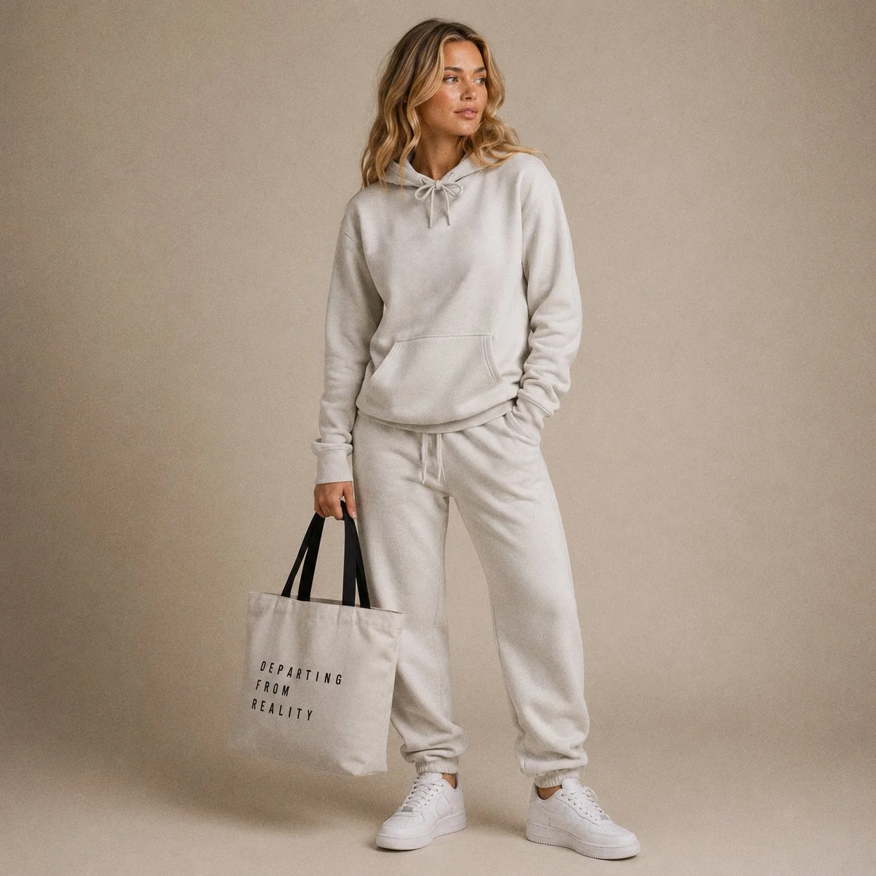 DEPARTING_SEAMLESS_TOTE_FEMALE.jpg