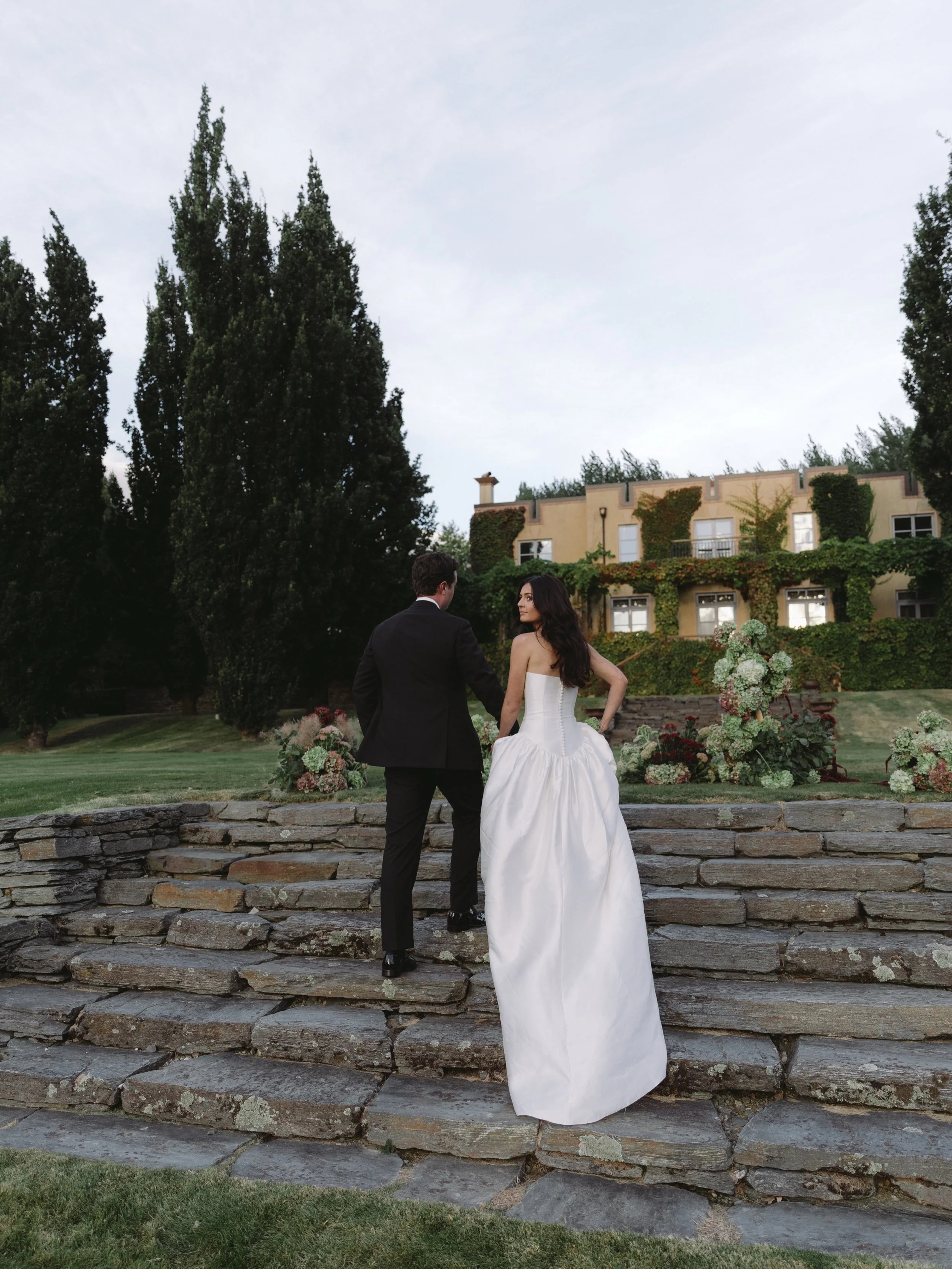 Since 2014&hellip; we&rsquo;ve had the pleasure of being part of so many beautiful beautiful weddings in Queenstown.
Nothing beats those mountain and lake views.
When we first started working in Queenstown there was nothing, no options for furniture,