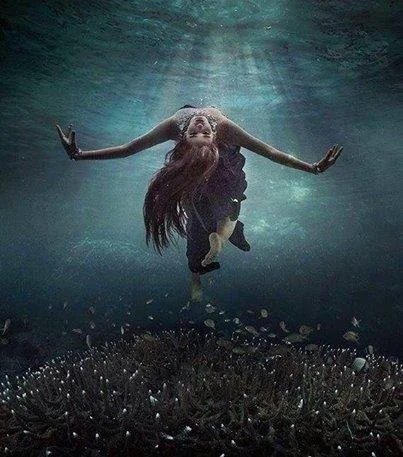 Your Emergency Tarot Reading with Katrina.