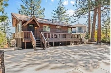 5243 Desert View, Wrightwood
⭐509,900⭐
3 beds, 2 bath 1,320 sq. ft.