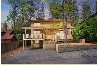 1725 Linnet, Wrightwood
⭐395,000⭐
3 beds, 2 bath 1,836 sq. ft.