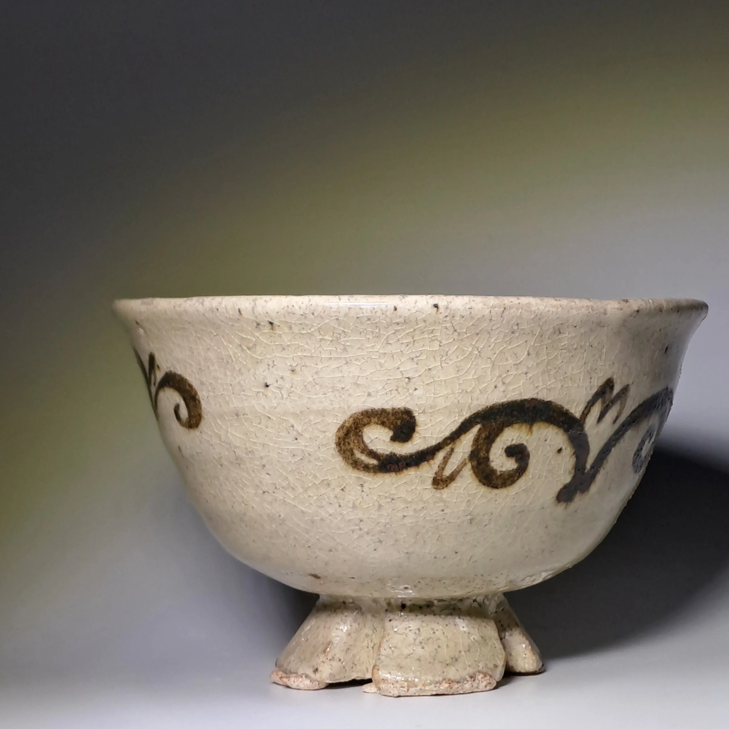  Buncheong Iron-painted Bowl
/Wood-fired
