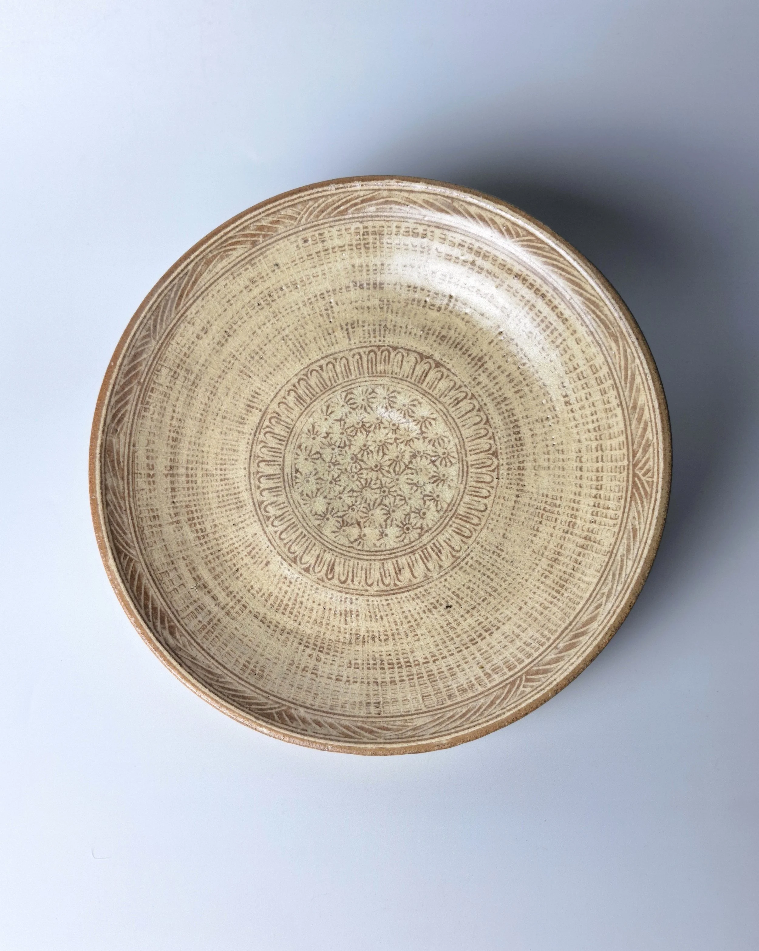 Buncheong Bowl with Stamped Design (Inhwamun)
/ Wood-fired, 2024 | 24.5 x 24.5 x 6 cm
