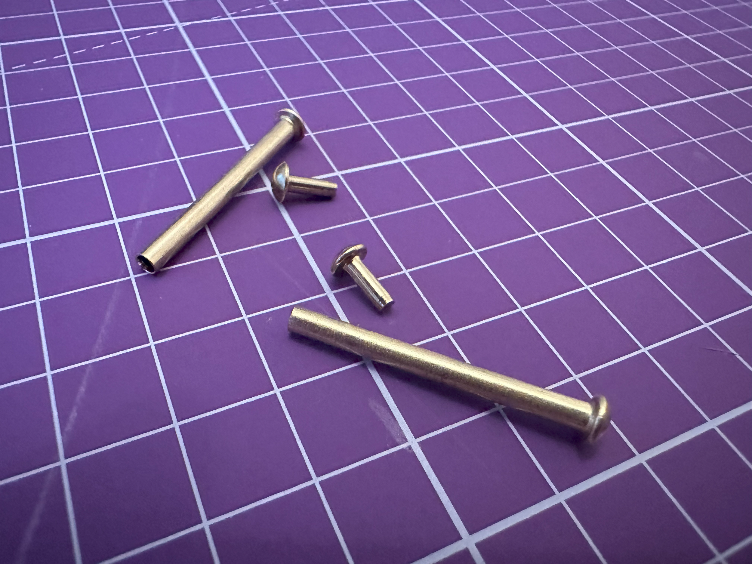 Spare pair of rivets for silk fans