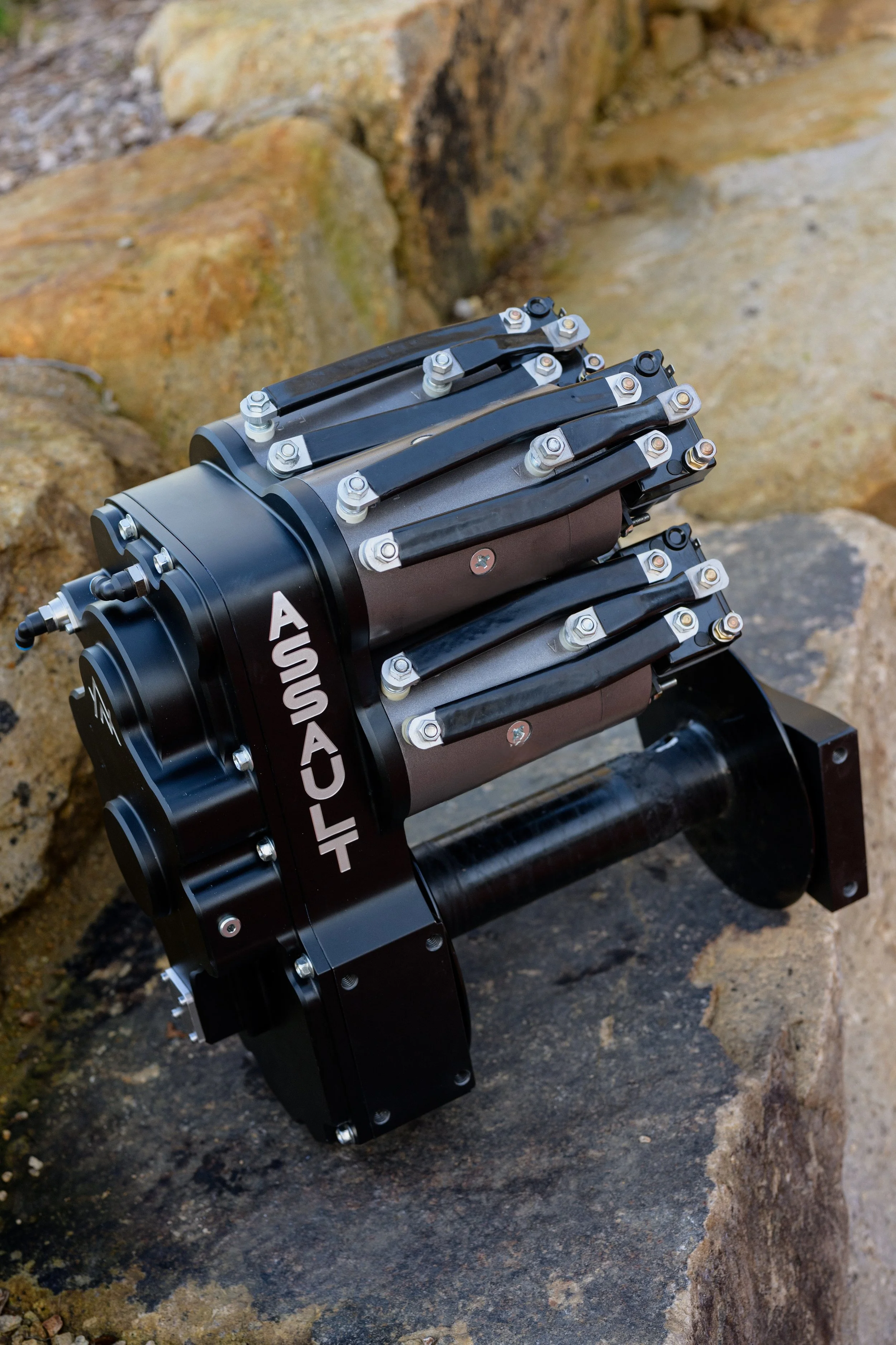 Assault Winches Four Motor Winch for 4WD winch racing, elite motorsport