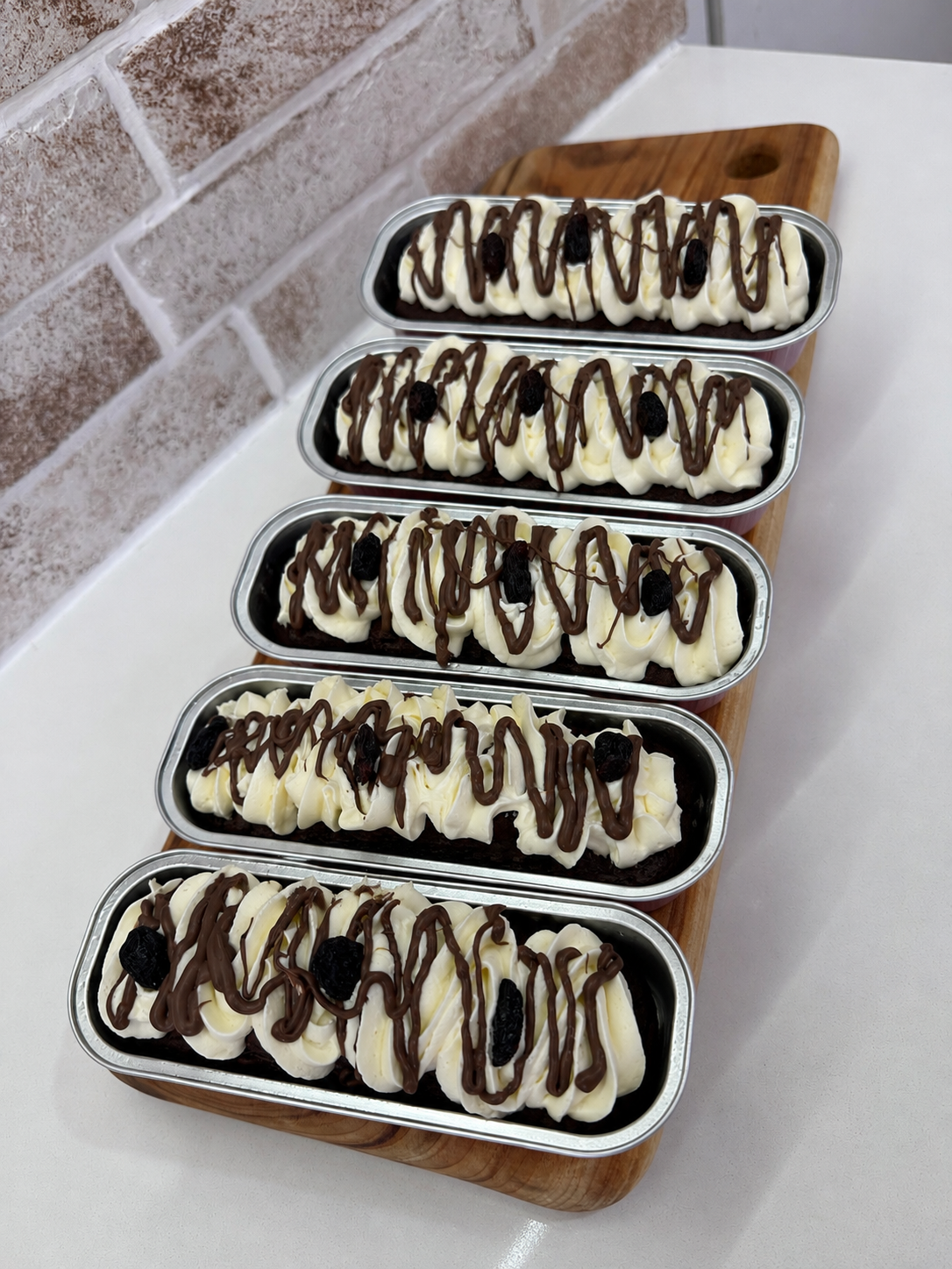6x Rum & Raisin Mini Loaf Cakes