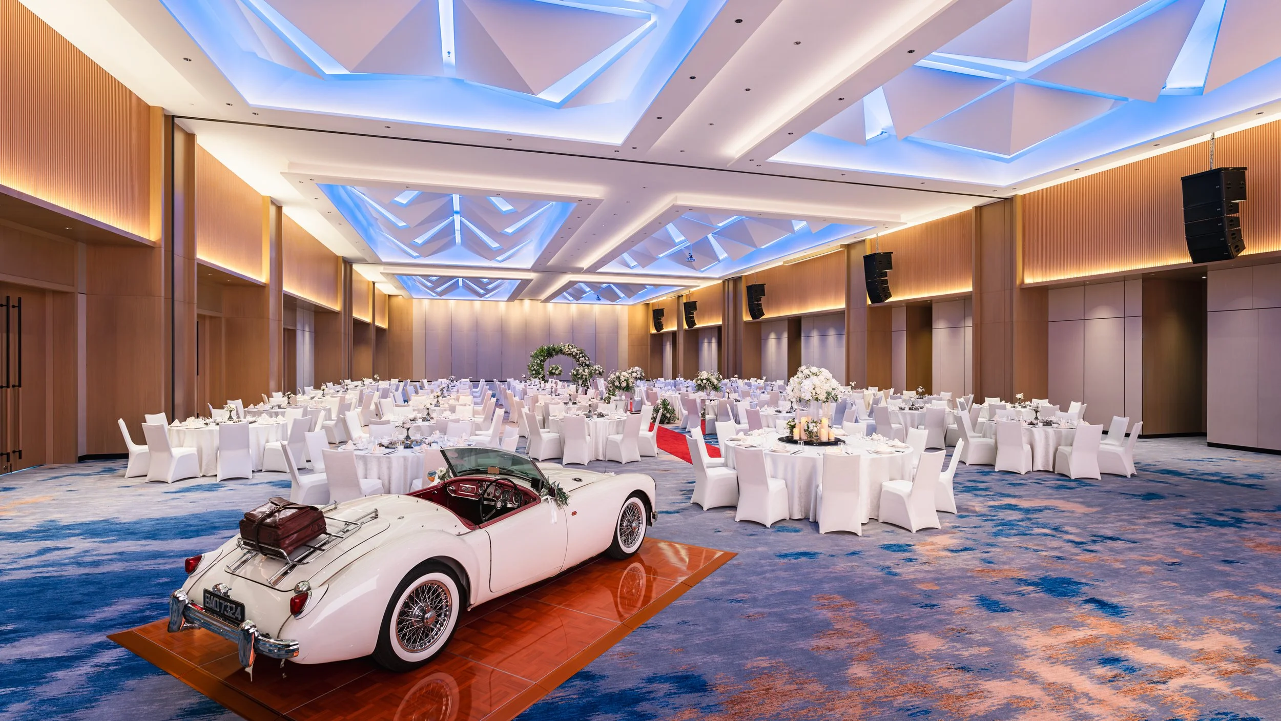 IHG_HISPENPP_P2_Ballroom_Wedding_13_lowres.jpg