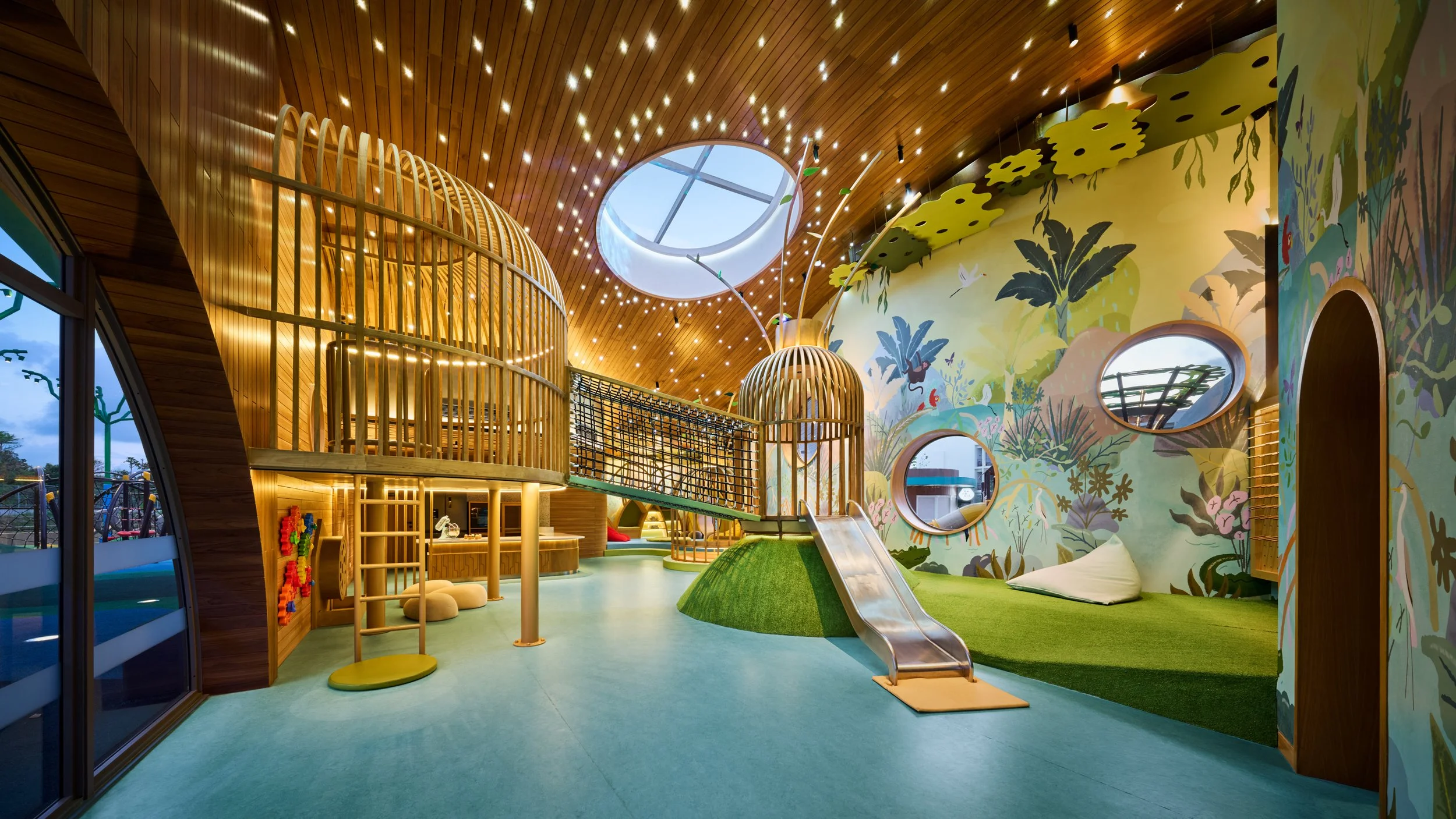 IHG_HIRBL_KidsClub_Interior-1_lowres.jpg