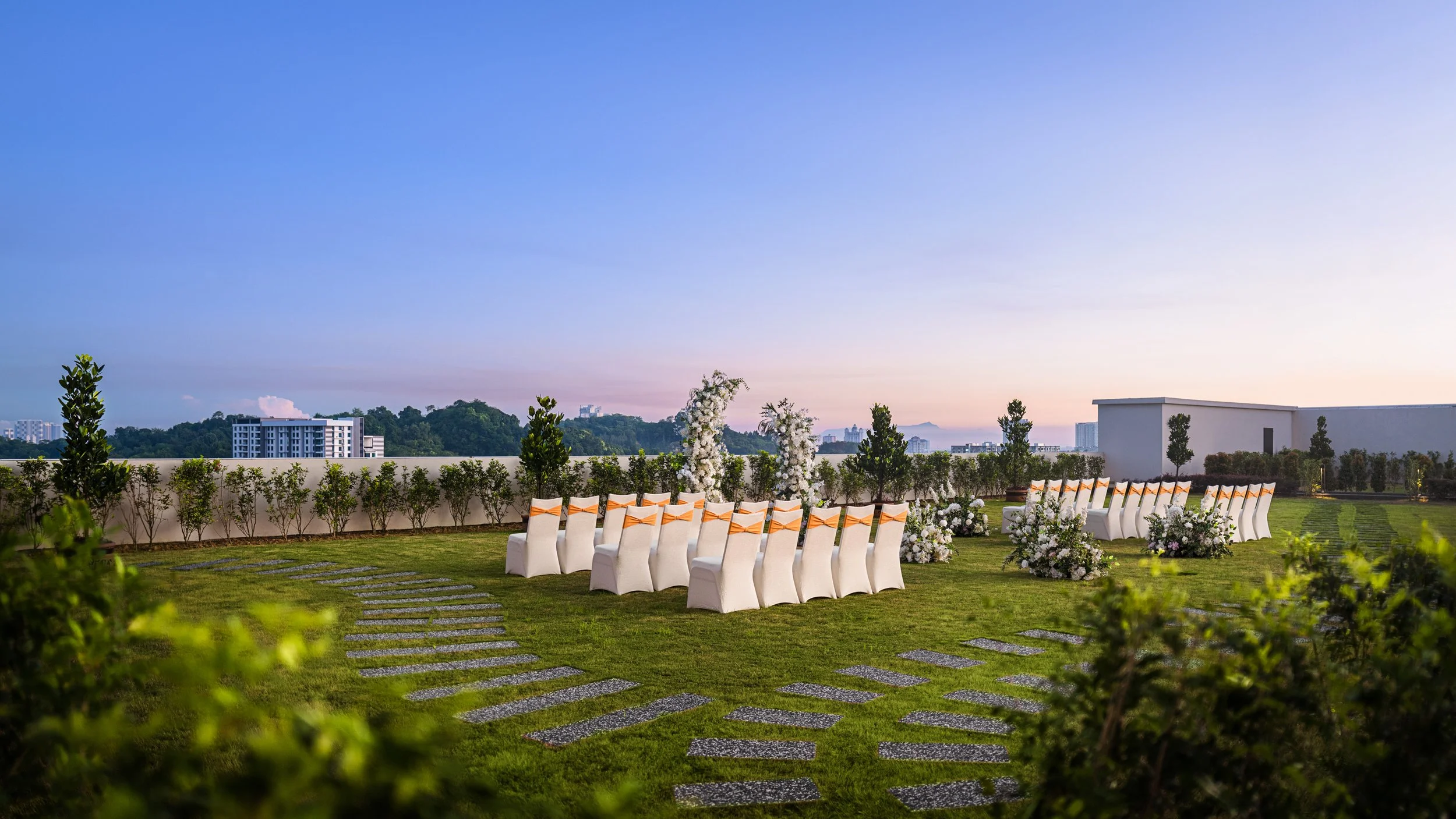 IHG_HISPENPP_P2_Garden_Wedding_03_lowres.jpg
