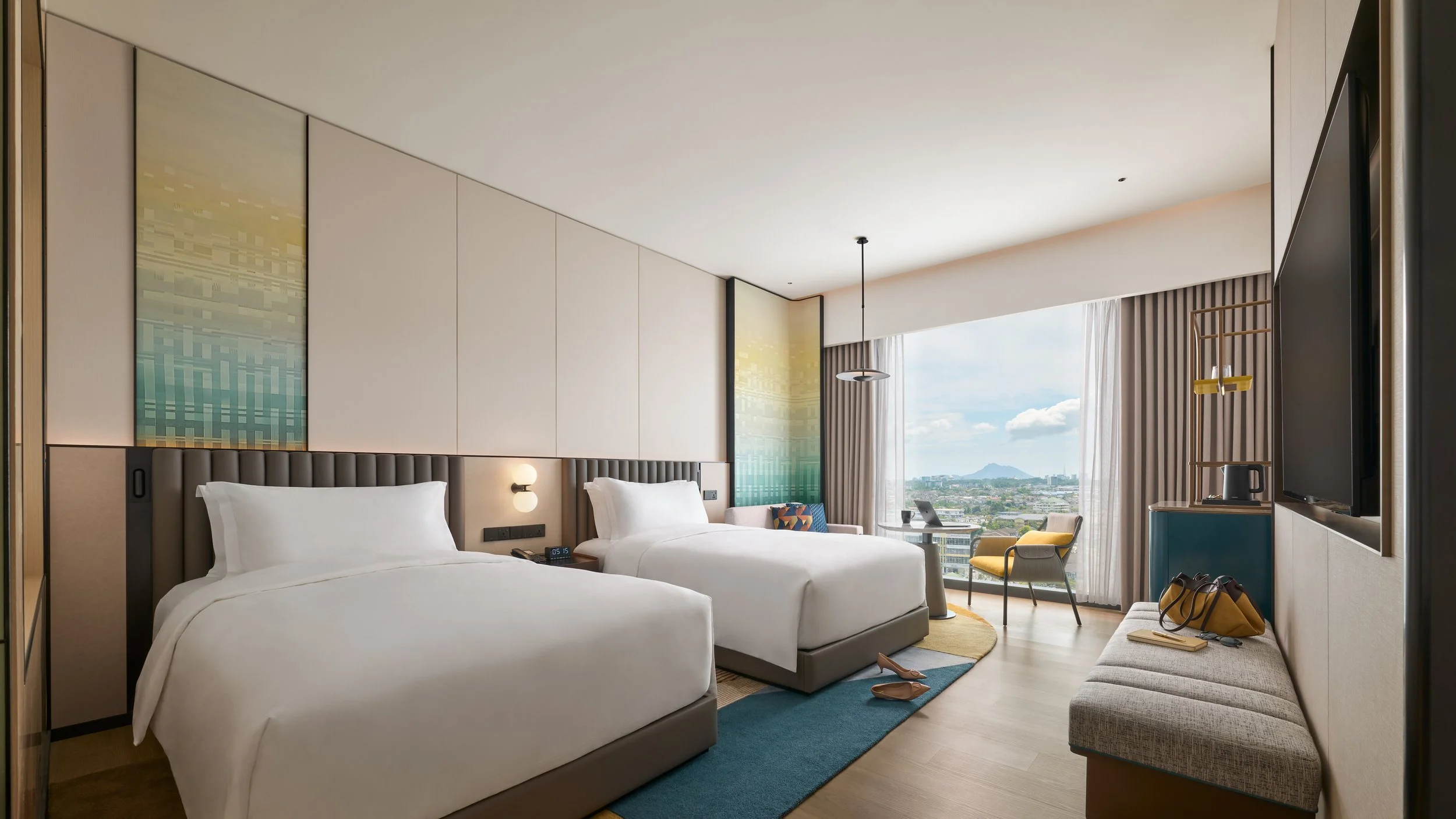 IHG_VocoKCH_P1_Room1016_StdTwin_01_lowres.jpg