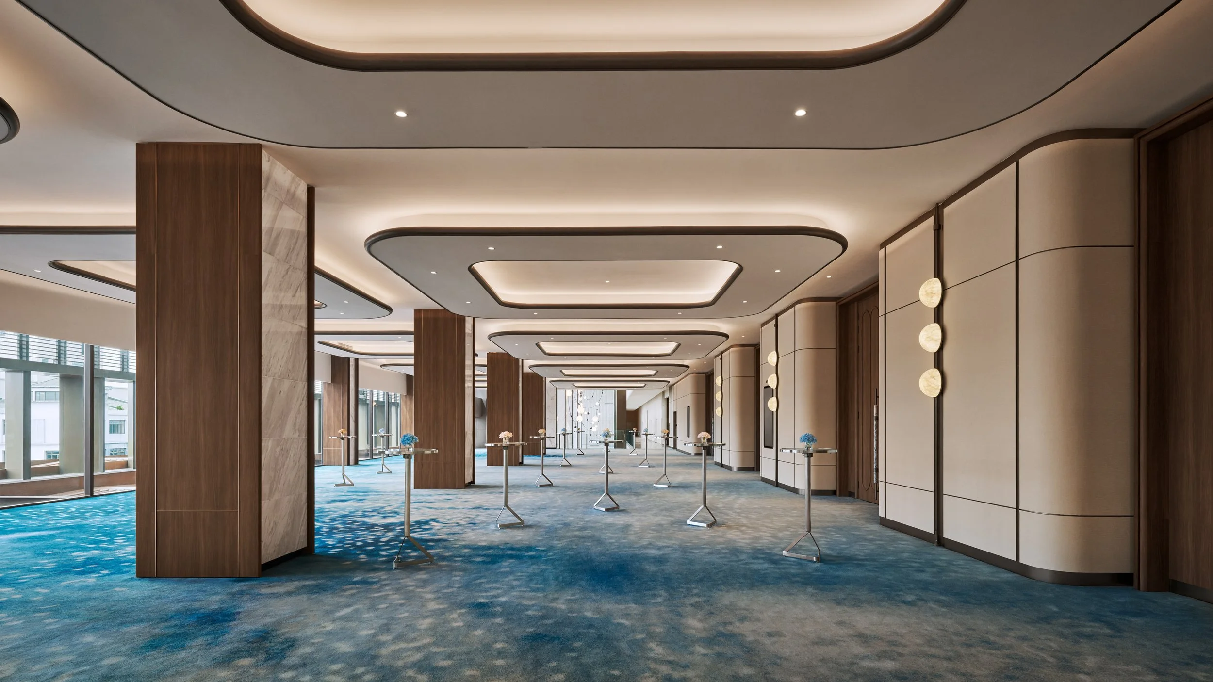 IHG_VocoKCH_P1_PreFunctionArea_01_lowres.jpg