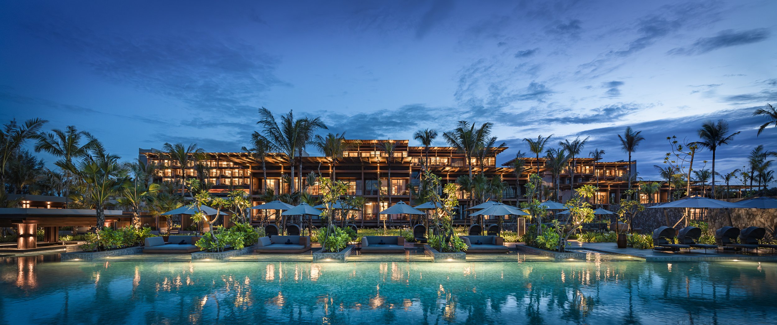 IHG_HIBL_VoyagePool-1_lowres.jpg