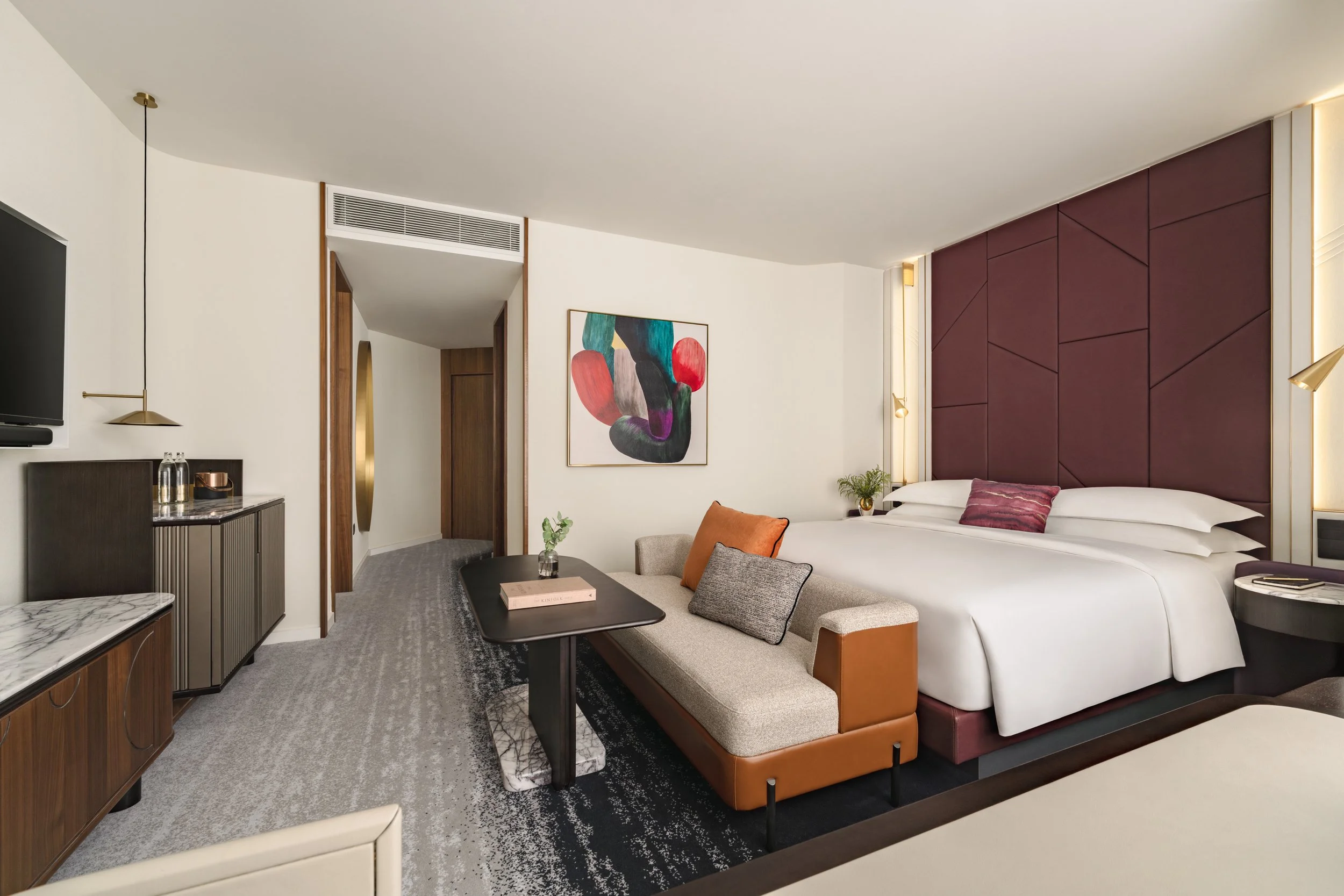 IHG_KULTE_Room401_JuniorSuite_Bed-3_lowres.jpg