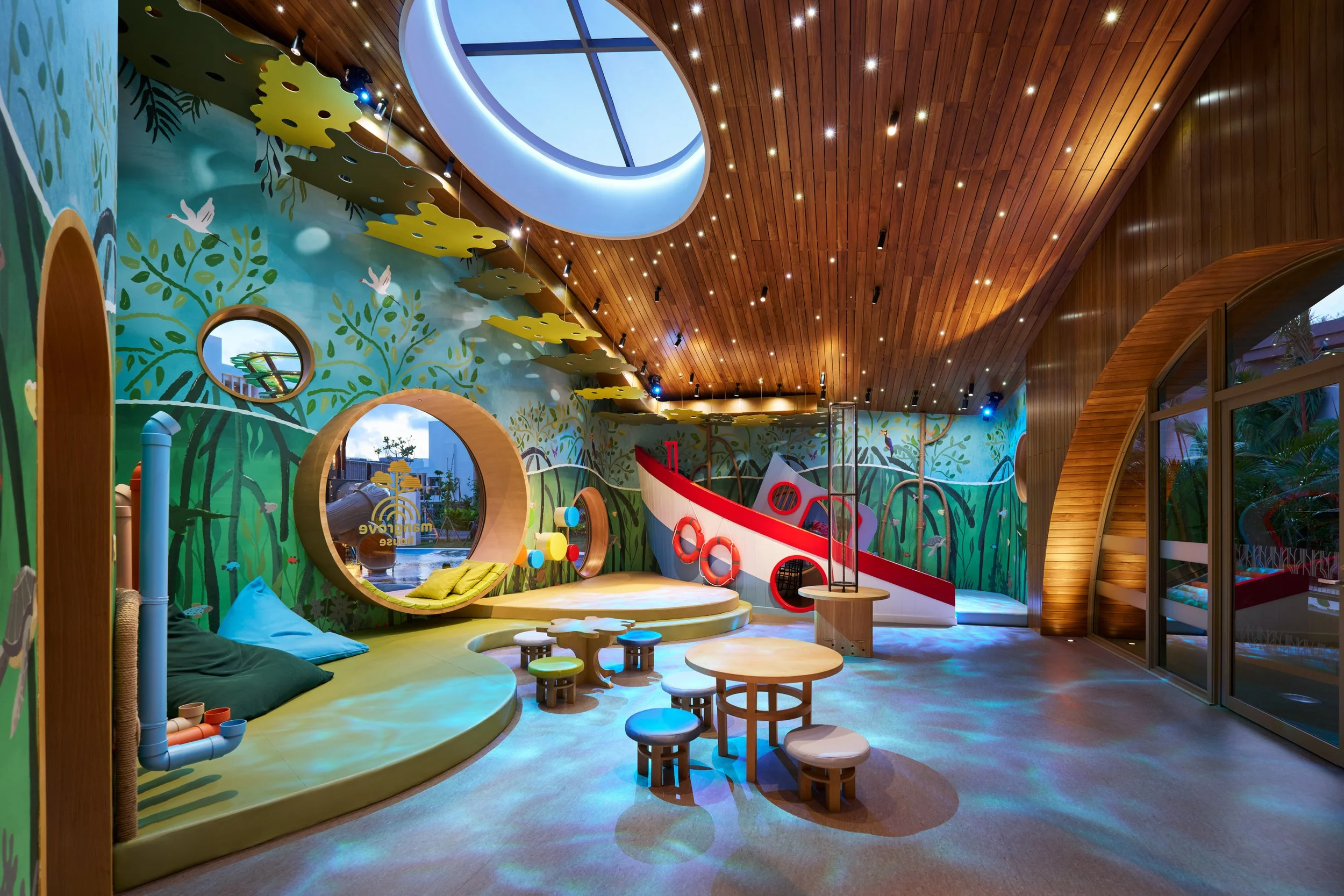 IHG_HIRBL_KidsClub_Interior-5_lowres.jpg