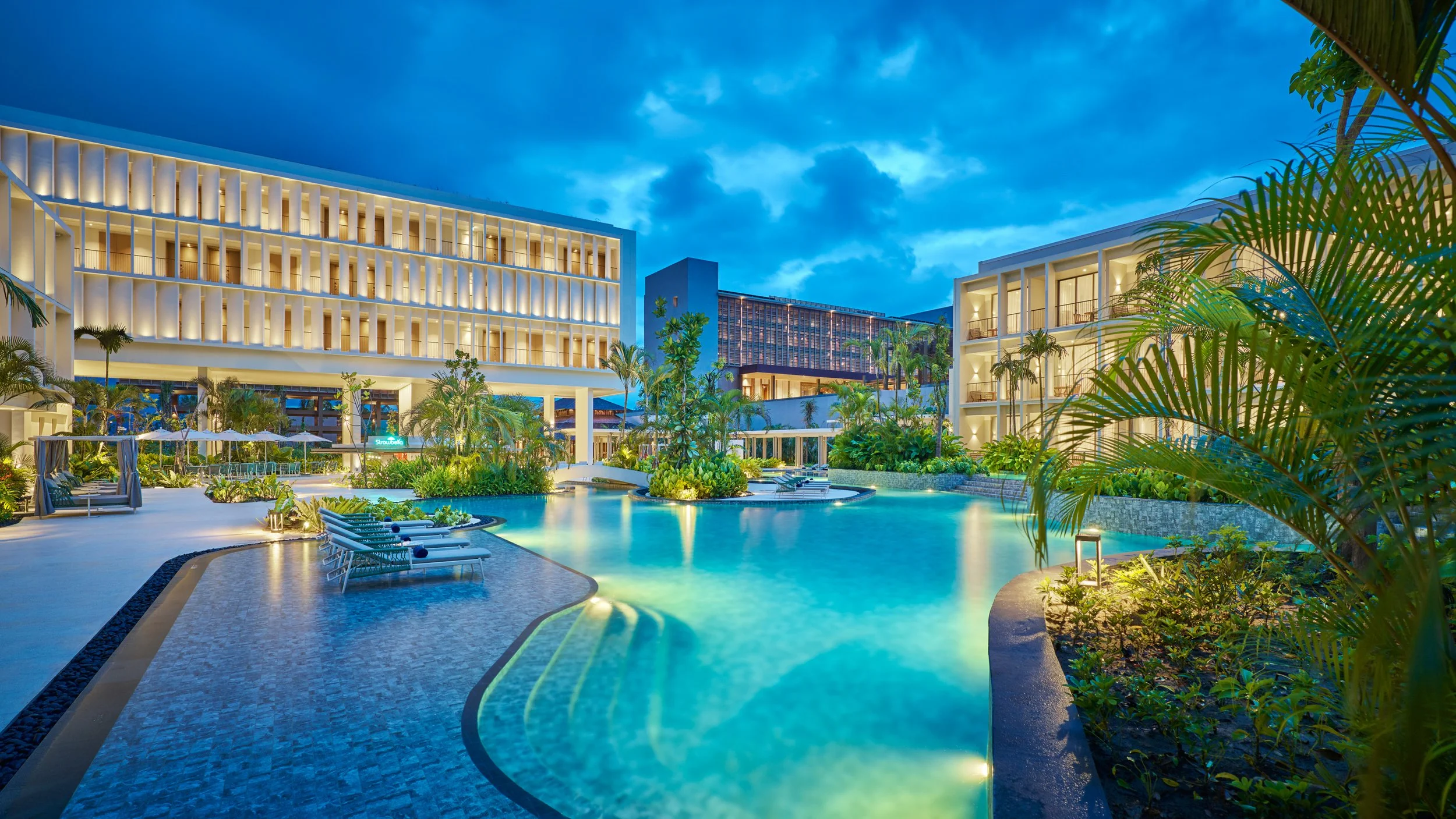 IHG_HIRBL_SwimmingPool_00019_lowres.jpg