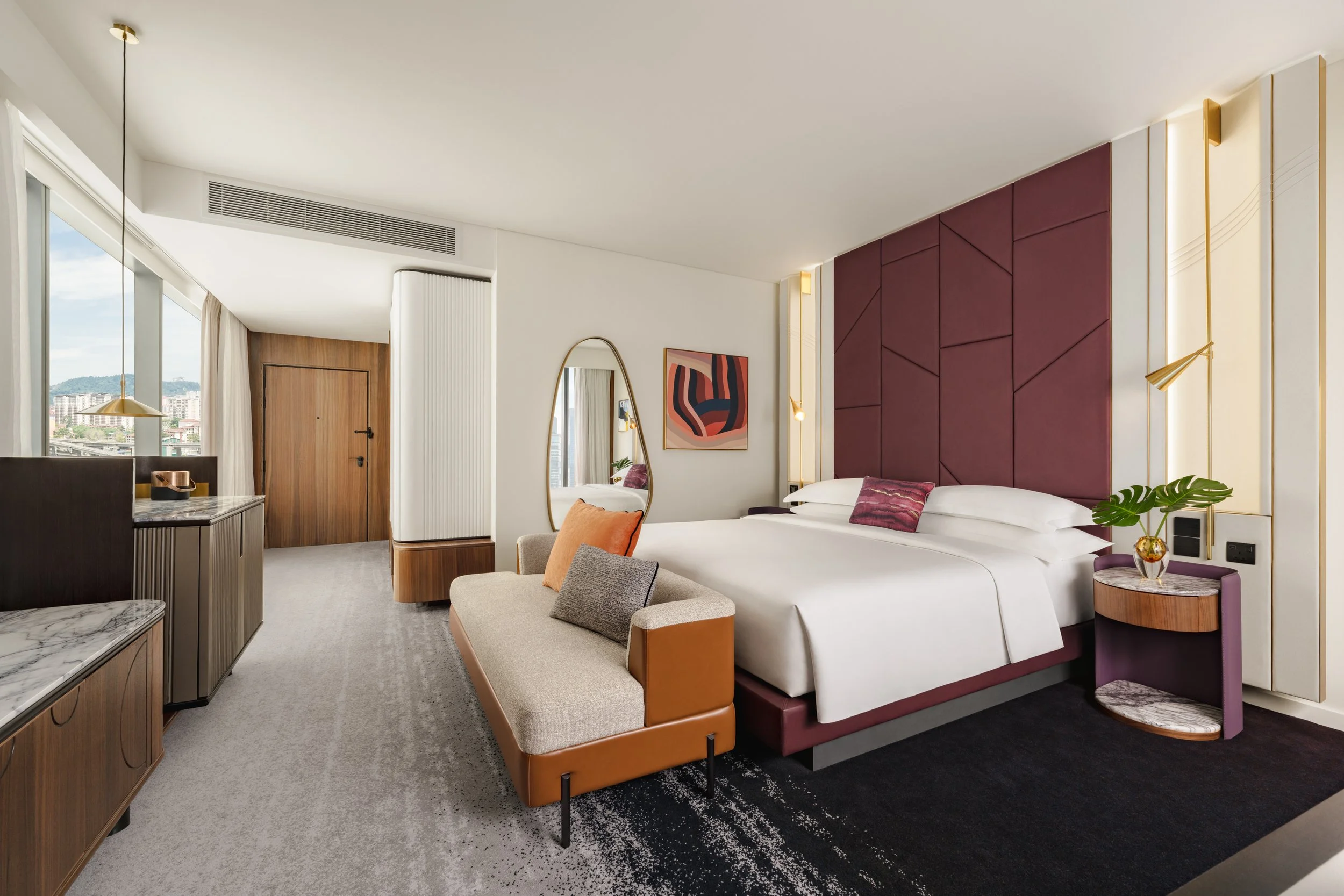 IHG_KULTE_Room423_PremiumRoom_Bed-3_lowres.jpg
