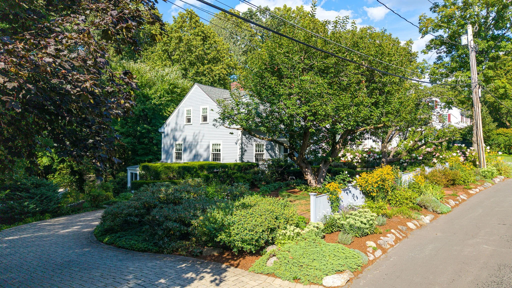 Off-Market in Wellesley: How the Best Homes Never Reach Zillow