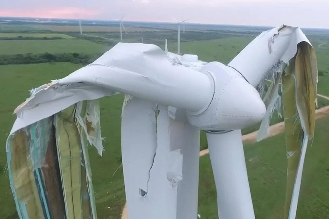 éolienne détruite