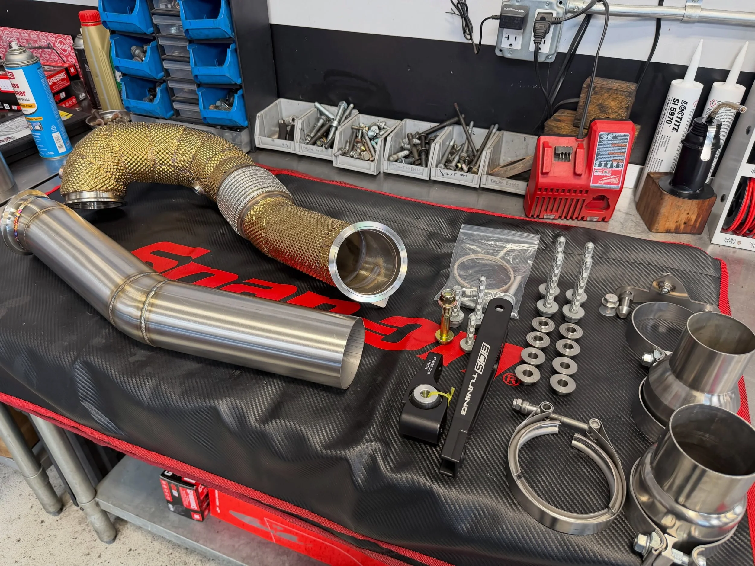 @boosted_em_ko brought in Built Alltrack for a special install today! This is the worlds first 4&rdquo; Downpipe for Alltracks by @emperformance_offical 🏁 

We also installed @034motorsport subframe locking collars and a new spherical @ecstuning dog