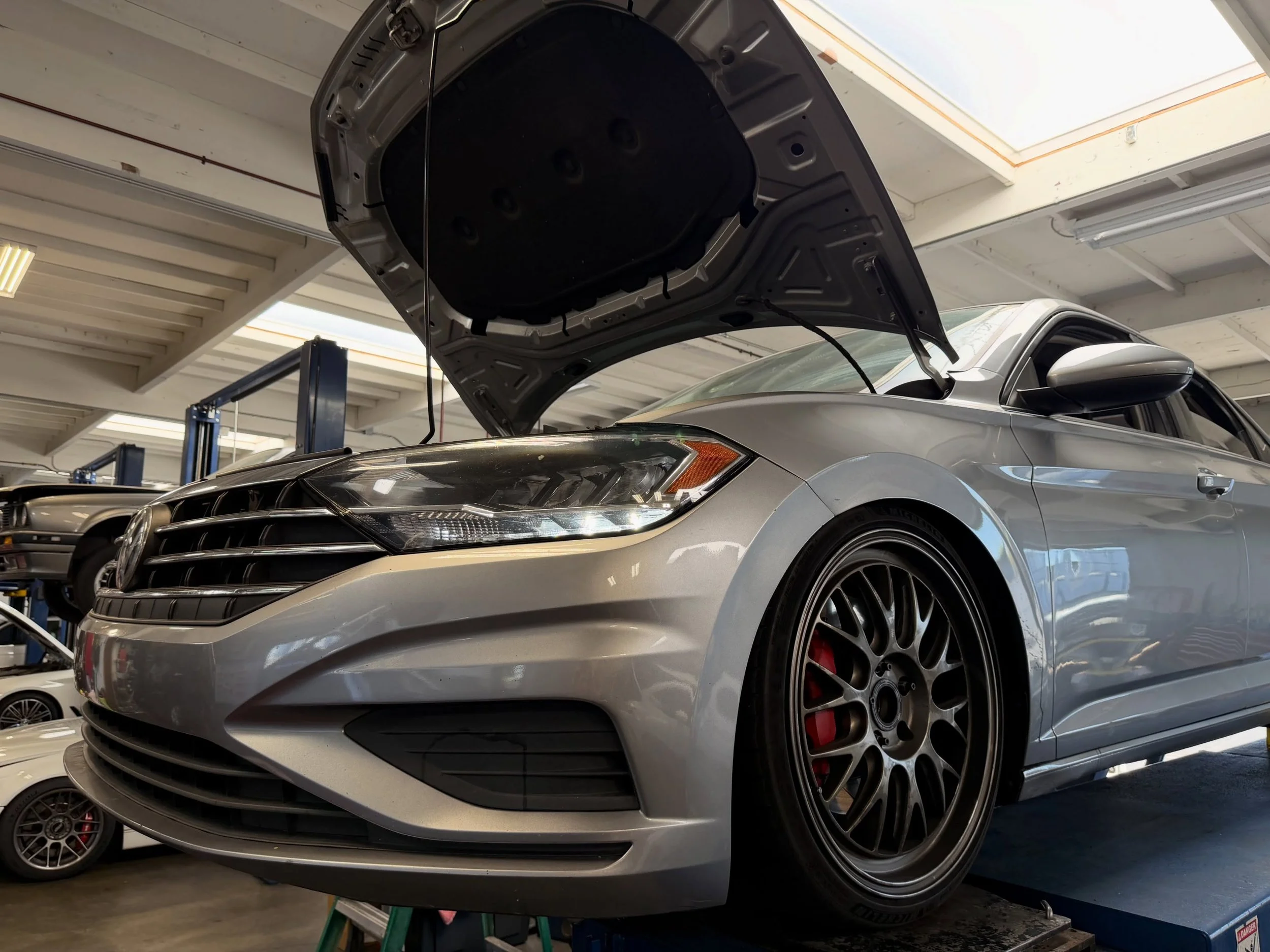 @lim_seungha brought in his Jetta for diagnosis and we found that his turbo has failed, luckily it was only on the exhaust side of the Turbo and did not cause any damage. We replaced the turbo with a complete gasket kit from @fcpeuro with a @liquimol