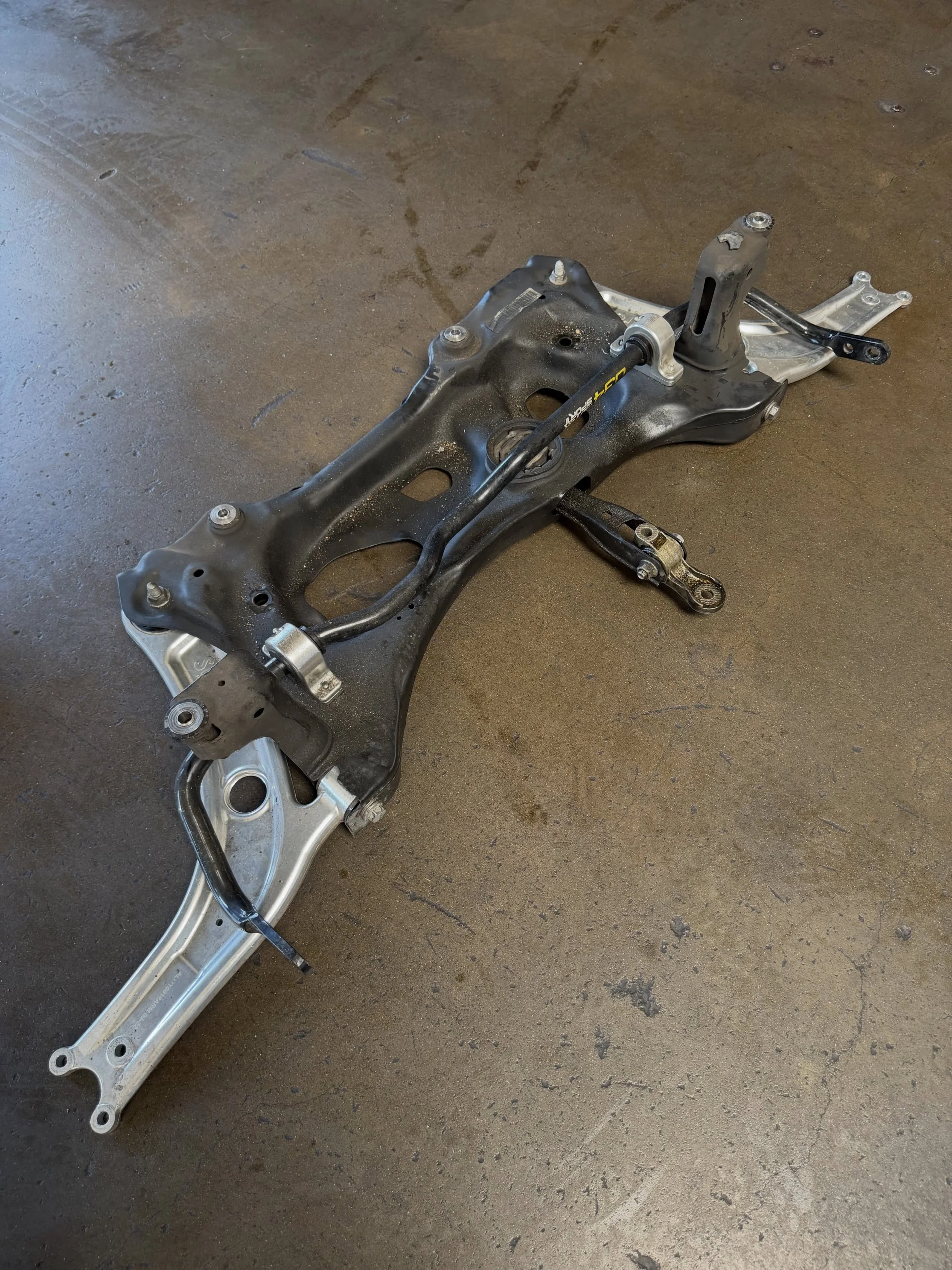 @lim_seungha brought in his Jetta again for a cool upgrade, we test fitted a MK7 R subframe onto his Jetta and it fit perfectly! We swapped all suspension components and aligned his car 🤙

The new subframe is lighter and more rigid, the car handles 