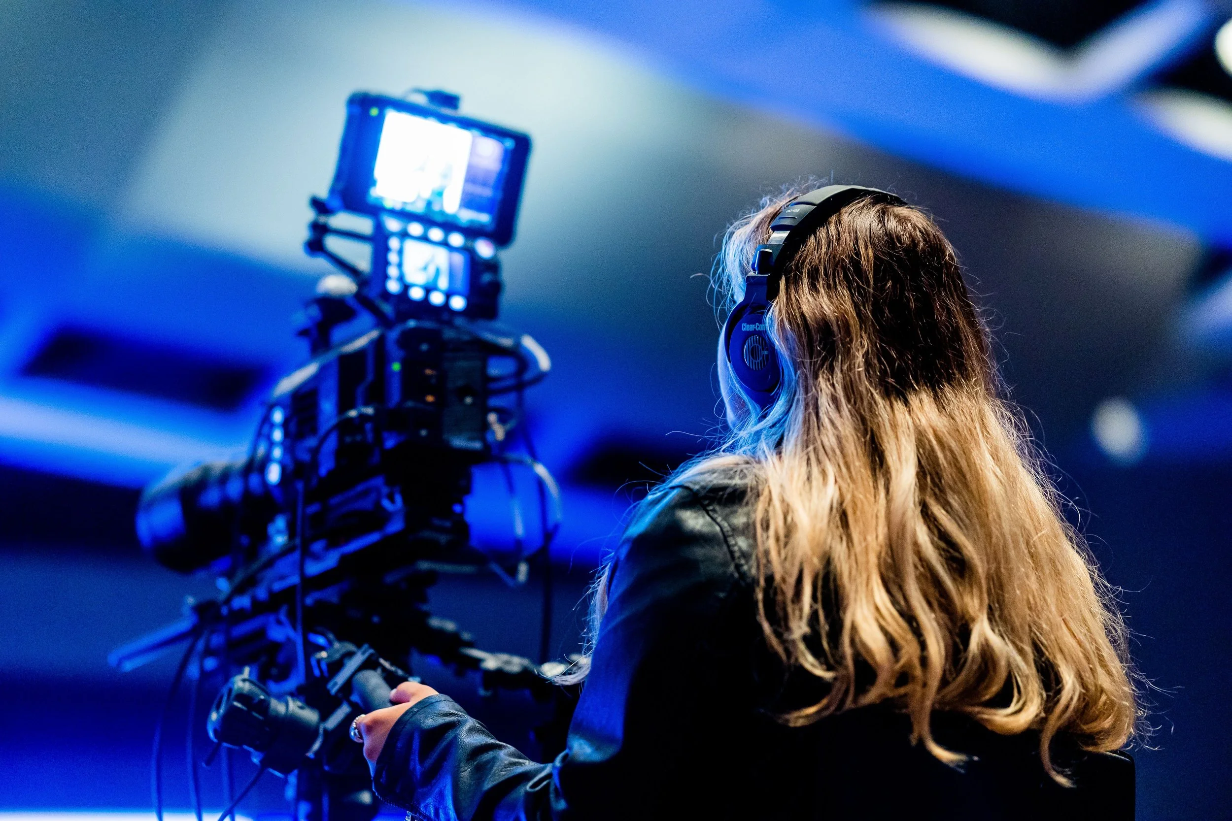 Senior event production leader overseeing live event operations and technical execution to ensure successful corporate event delivery.