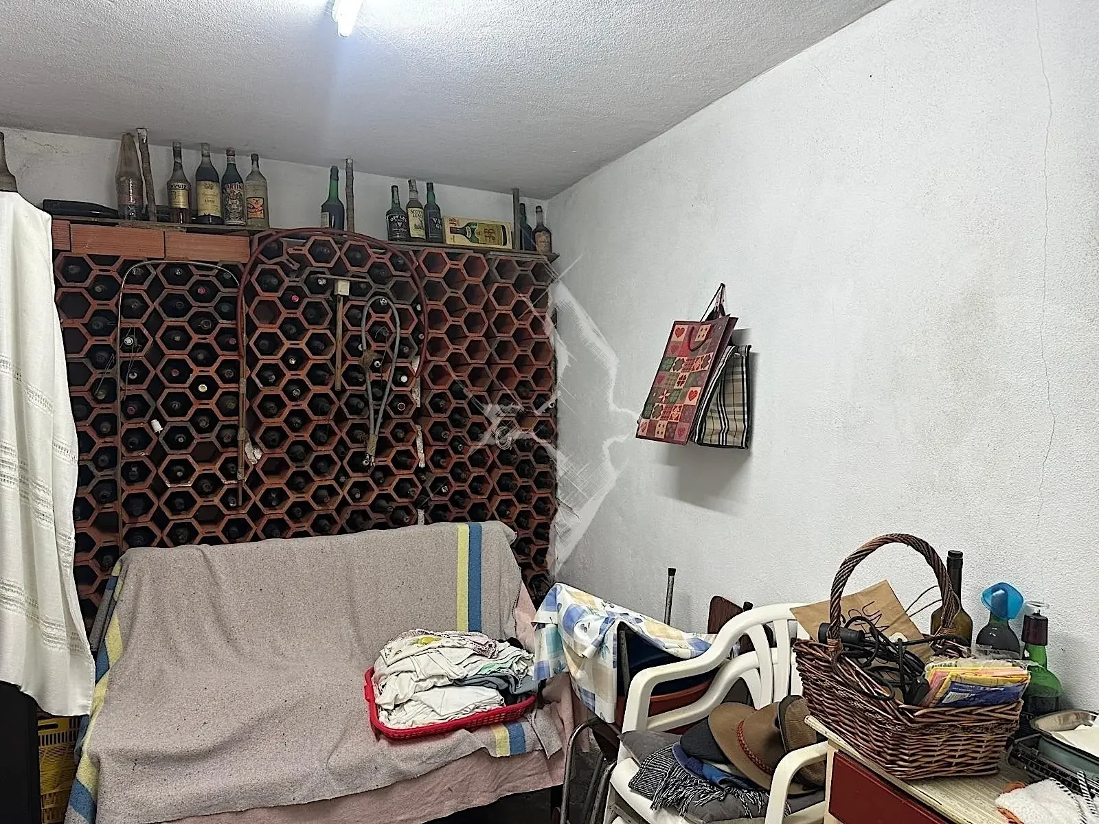 12.-Garrafeira.jpg.webp