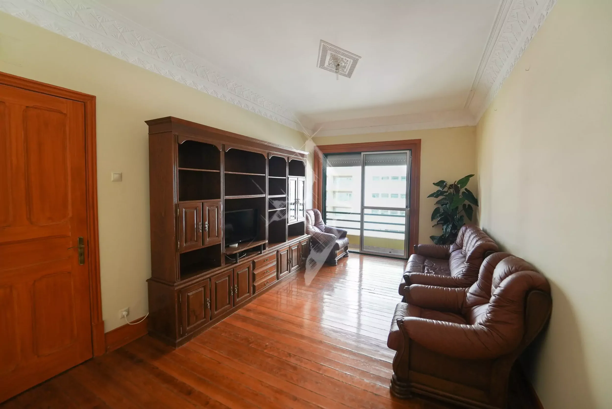 12.-Sala-1-scaled.jpg.webp