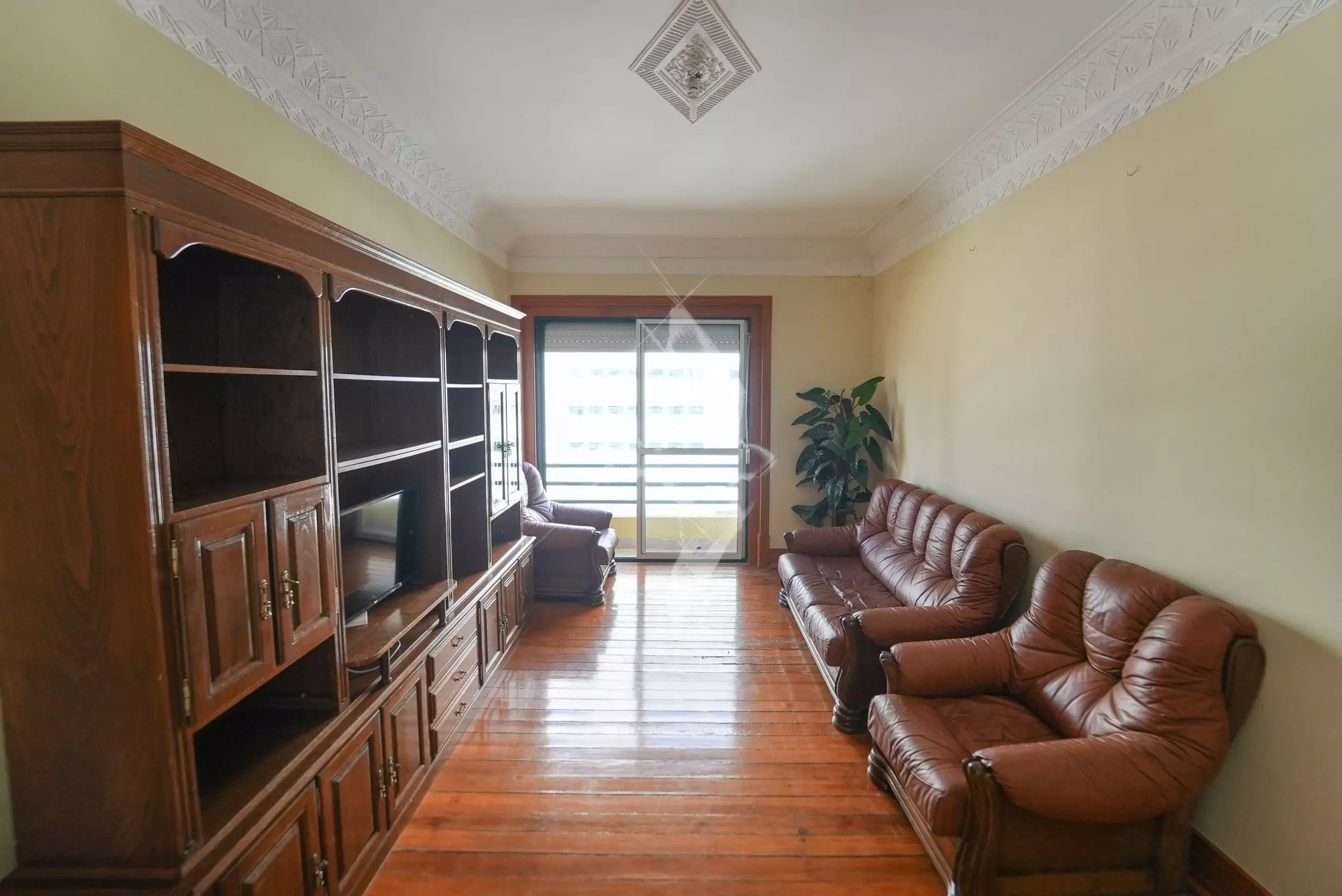 13.-Sala-scaled.jpg.webp