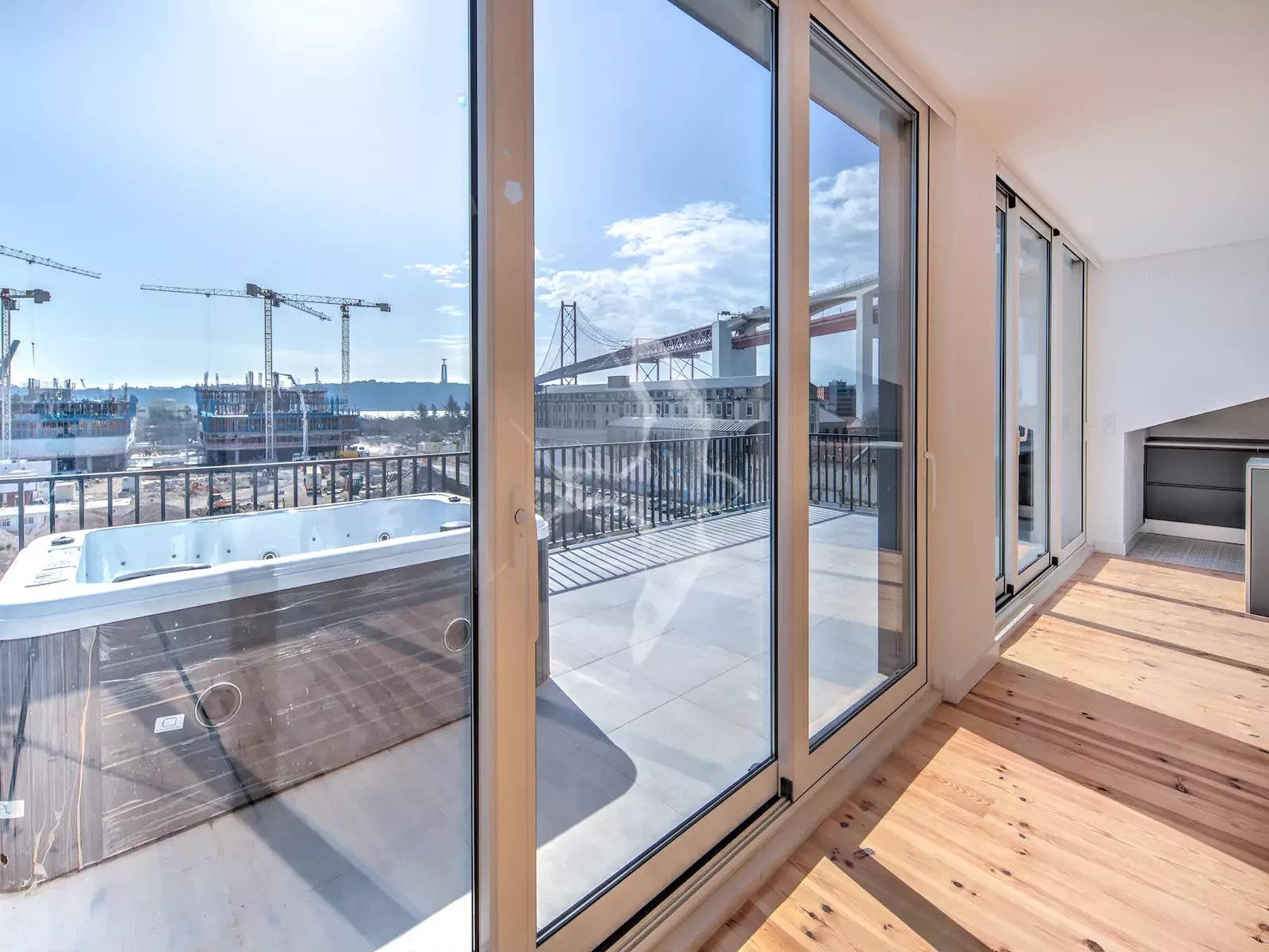 4.-Sala_terraco.jpg.webp