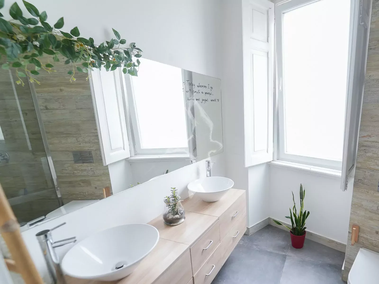 22.-Wc-Suite.jpg.webp