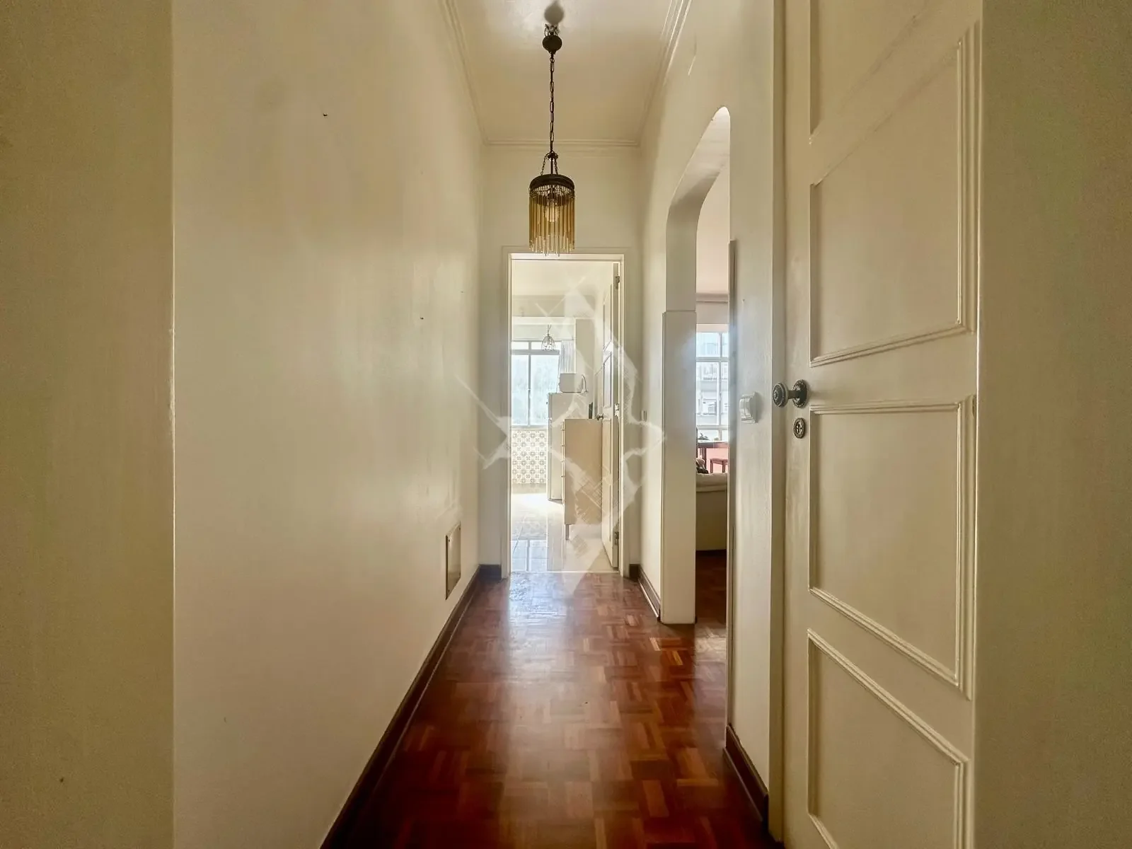 5.-Corredor-acesso-sala-e-cozinha-Oeiras.jpg.webp
