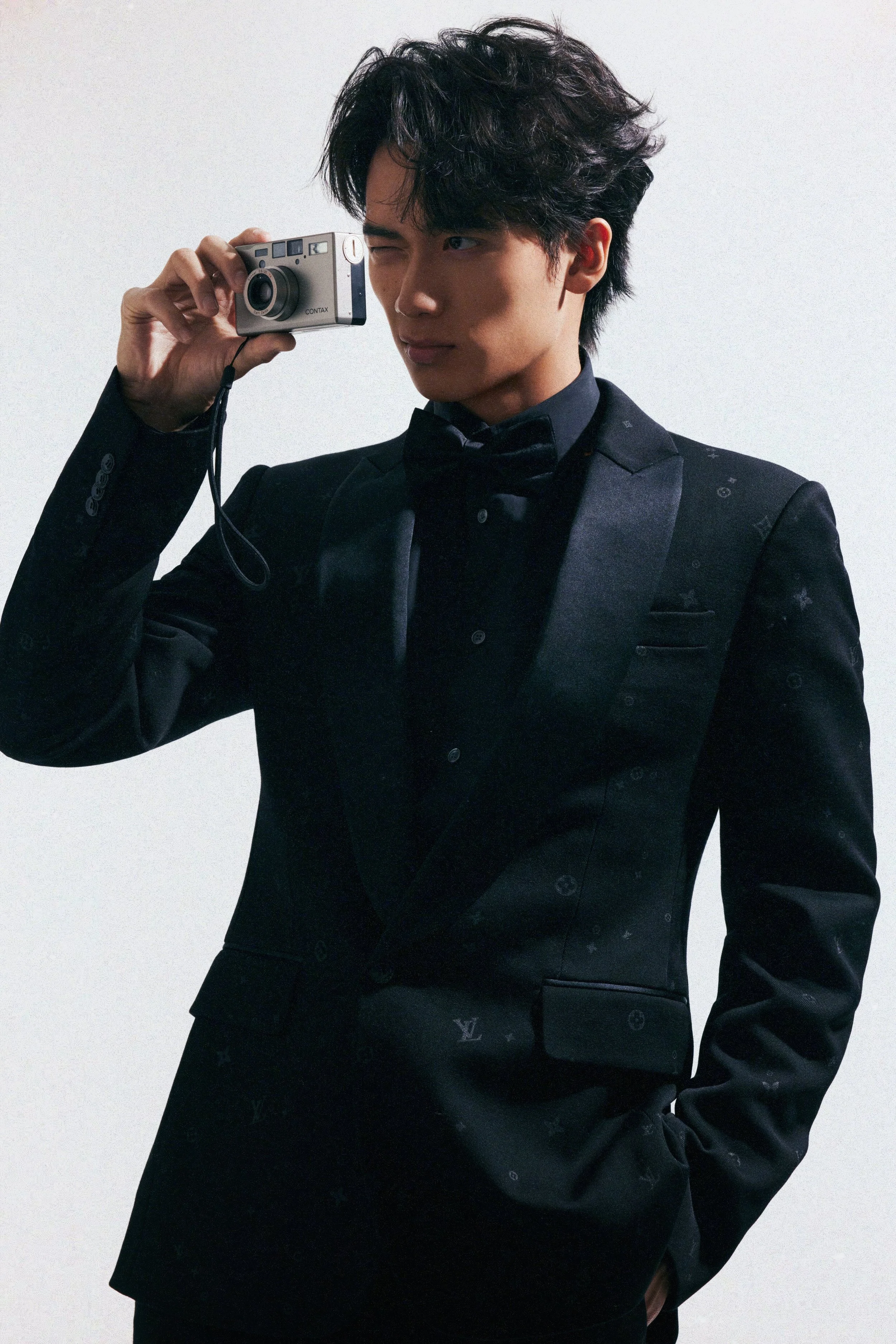 ELLEMEN x Wu Han Kun